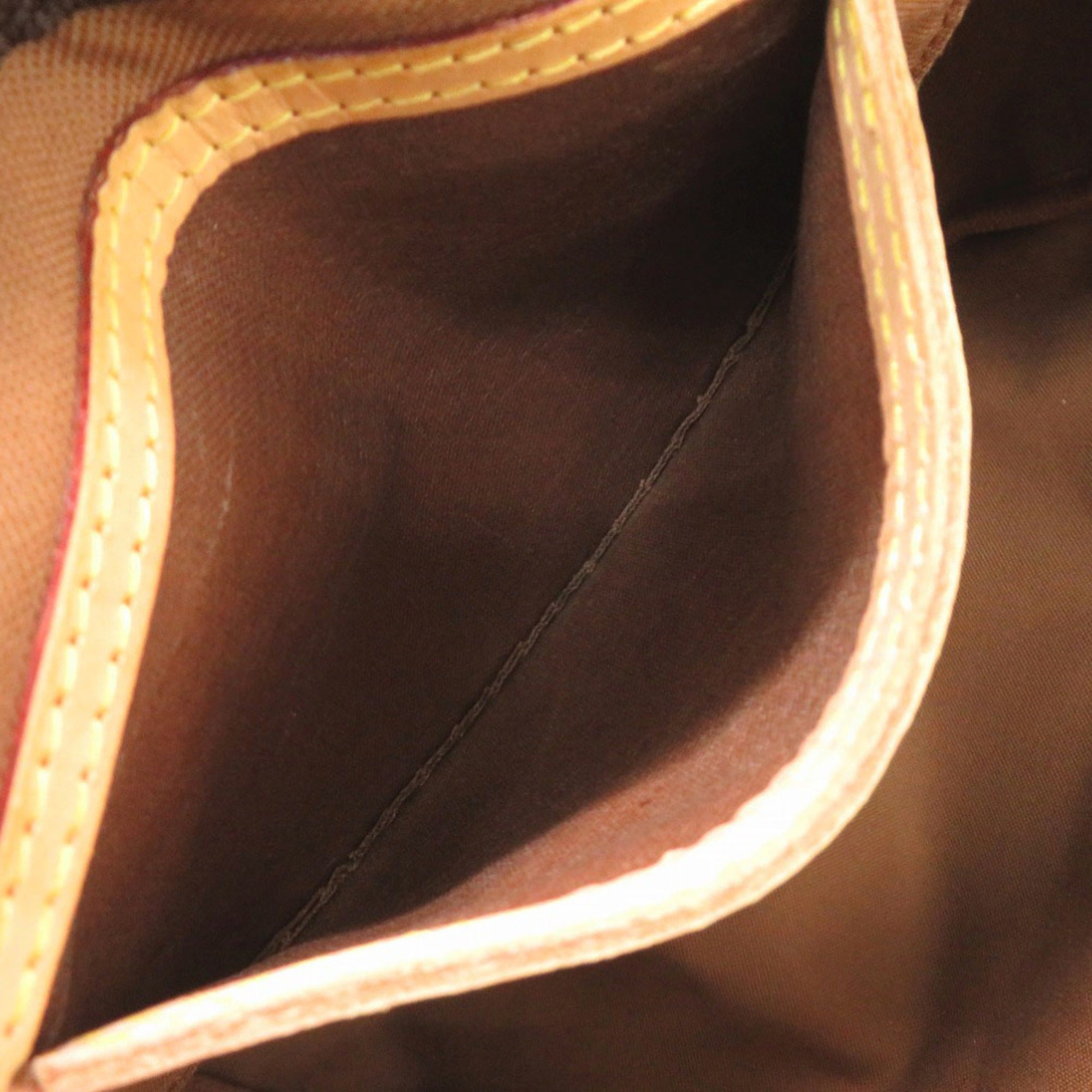 Louis Vuitton Brown Monogram Monogram Handbag (Pre-Owned)