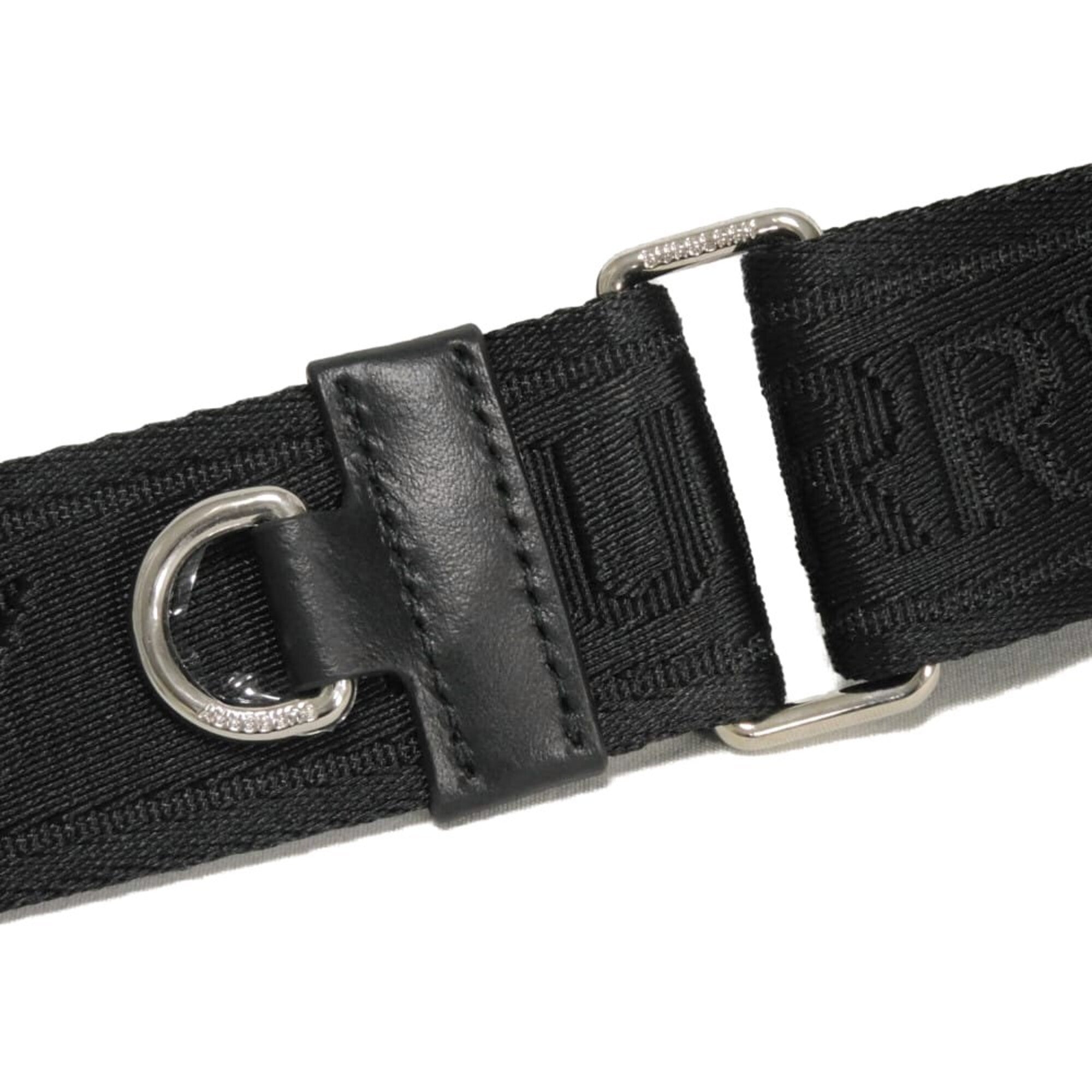 Burberry Black Nylon Shoulder Bag (Pre-Owned)
