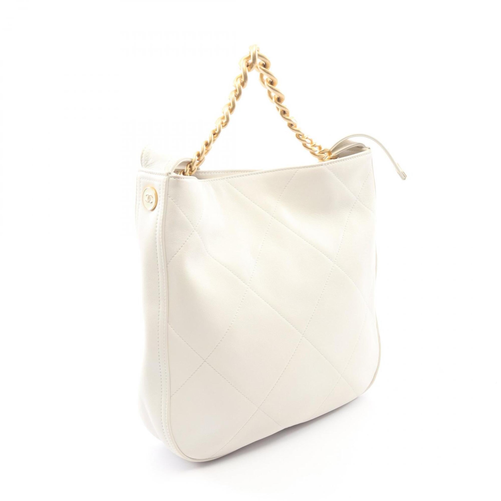 Chanel White Leather Handbag Shoulder Bag (Pre-Owned)