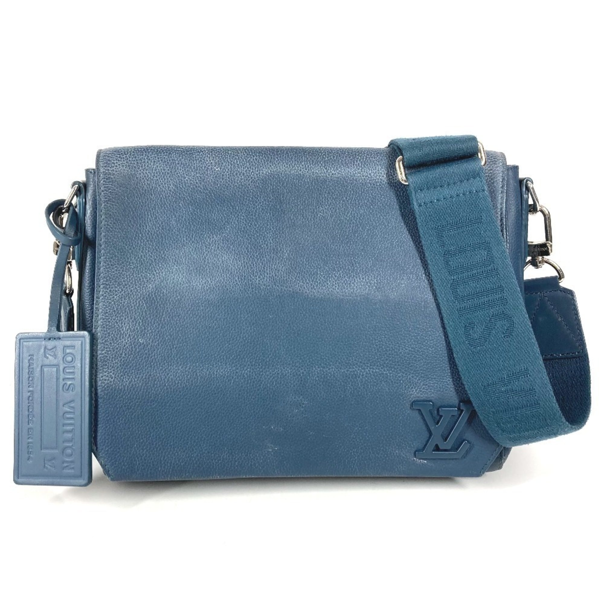 Louis Vuitton Navy Leather Shoulder Bag (Pre-Owned)