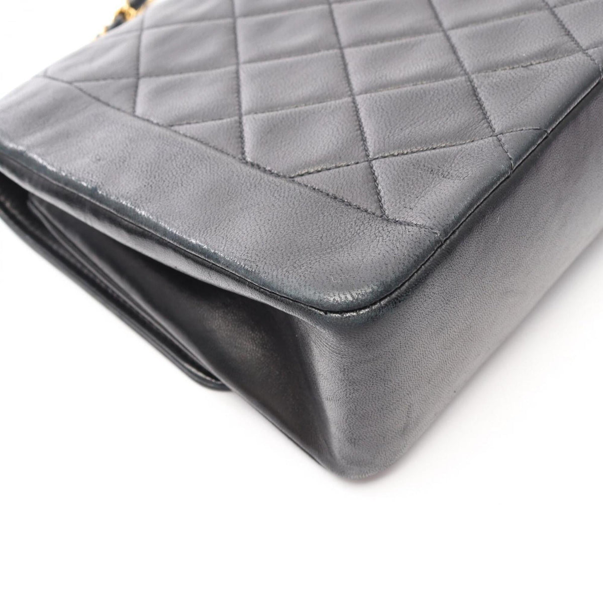 Chanel Black Leather Handbag Shoulder Bag (Pre-Owned)