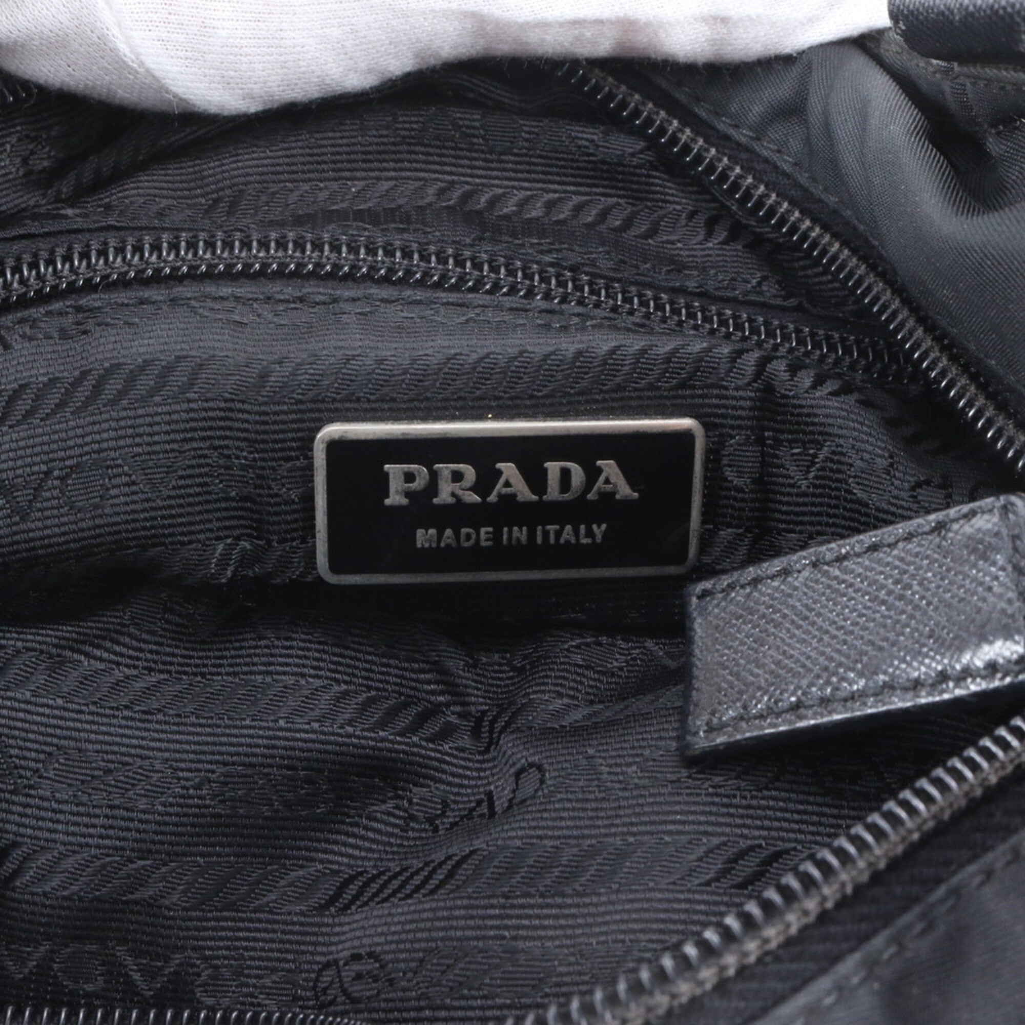 Prada Black Nylon Leather Messenger Bag Shoulder Bag (Pre-Owned)