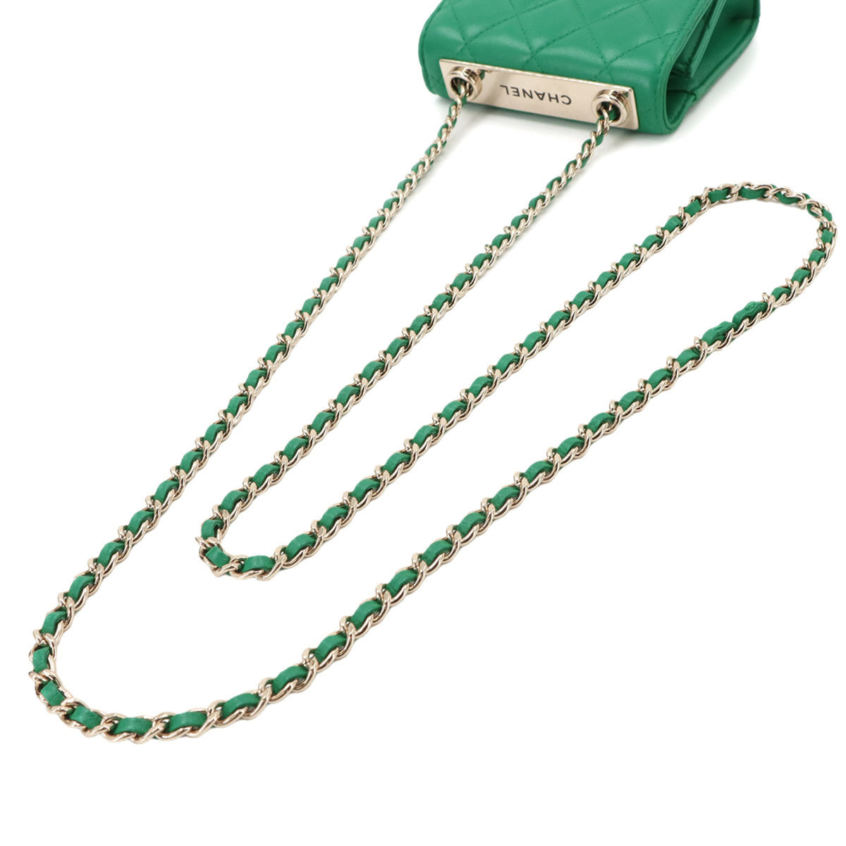 Chanel Green Leather Shoulder Bag (Pre-Owned)