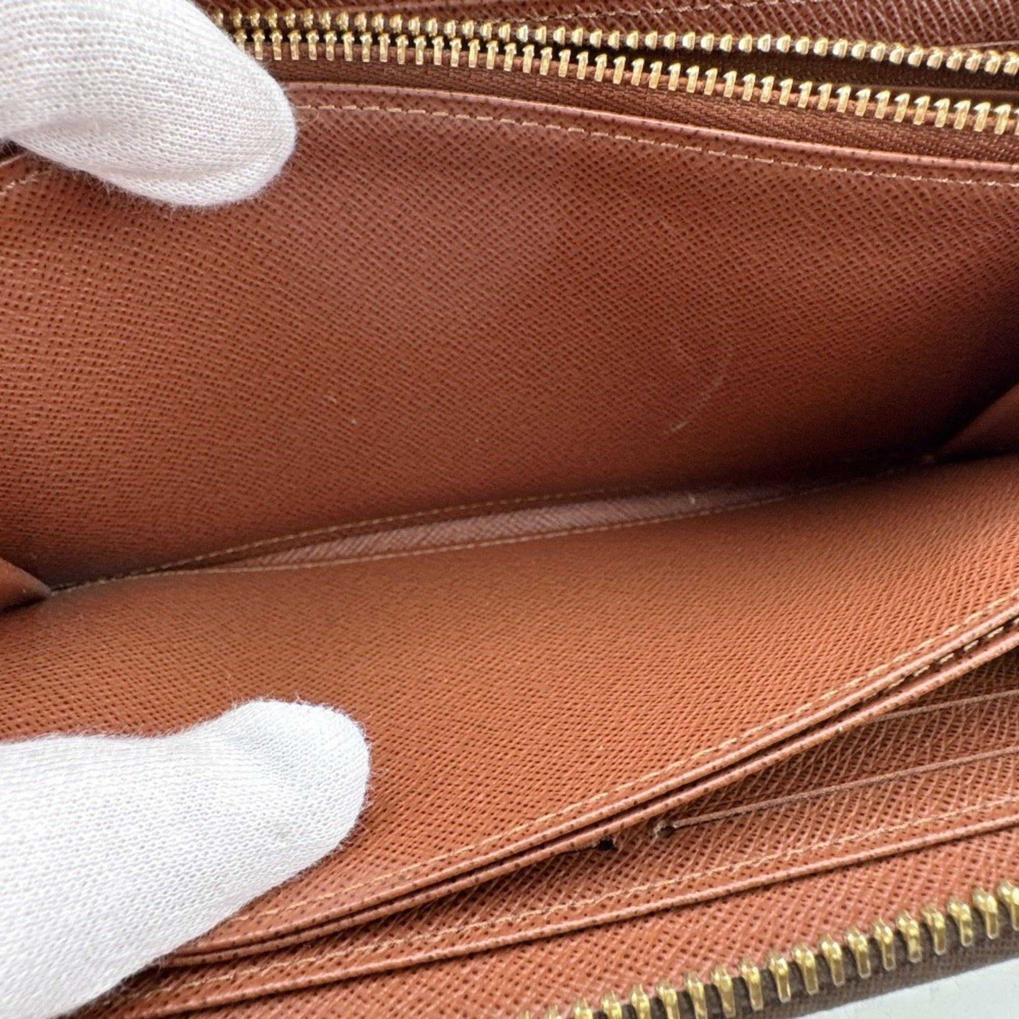 Louis Vuitton Brown Leather (Pre-Owned)