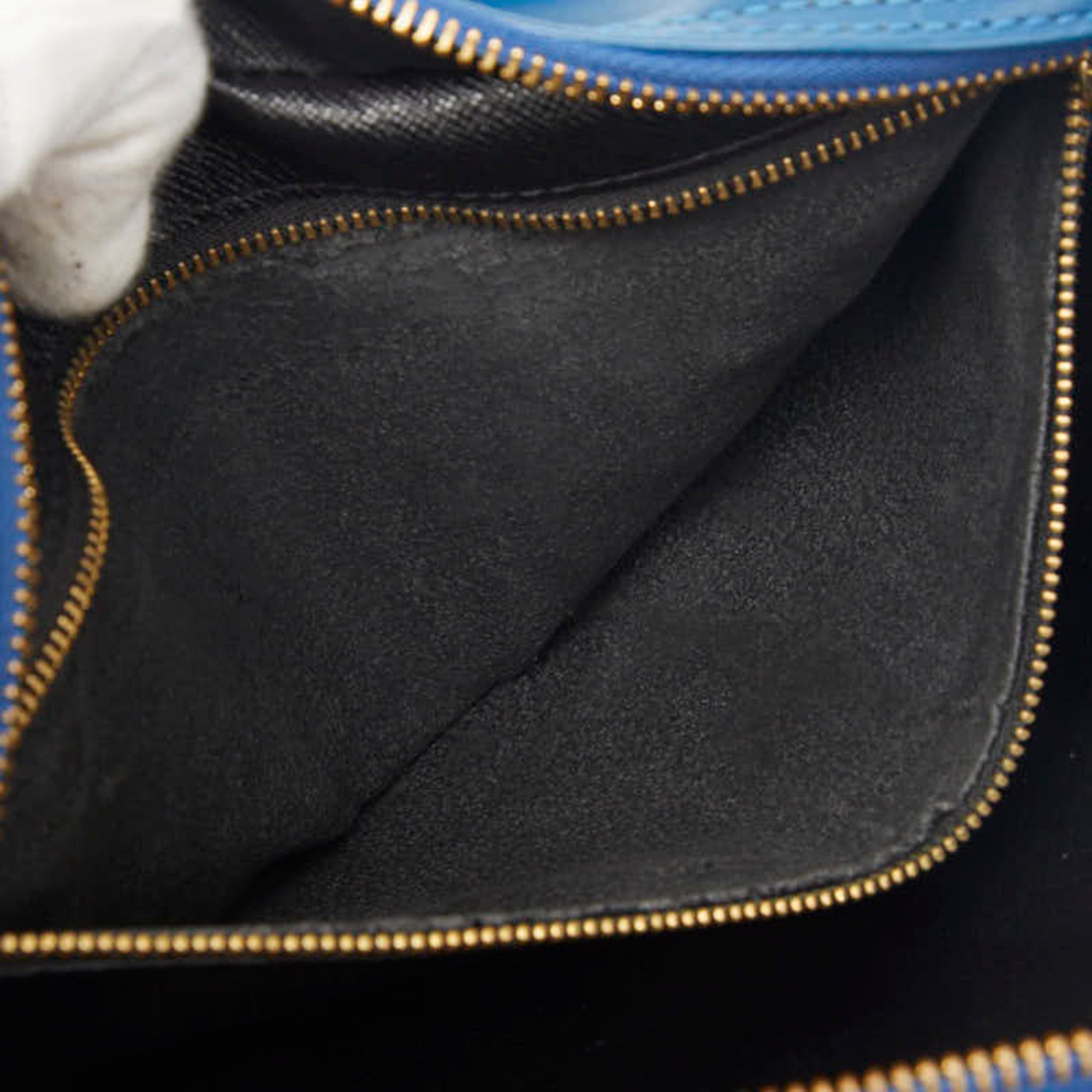 Louis Vuitton Epi Toledo Blue Leather Shoulder Bag (Pre-Owned)