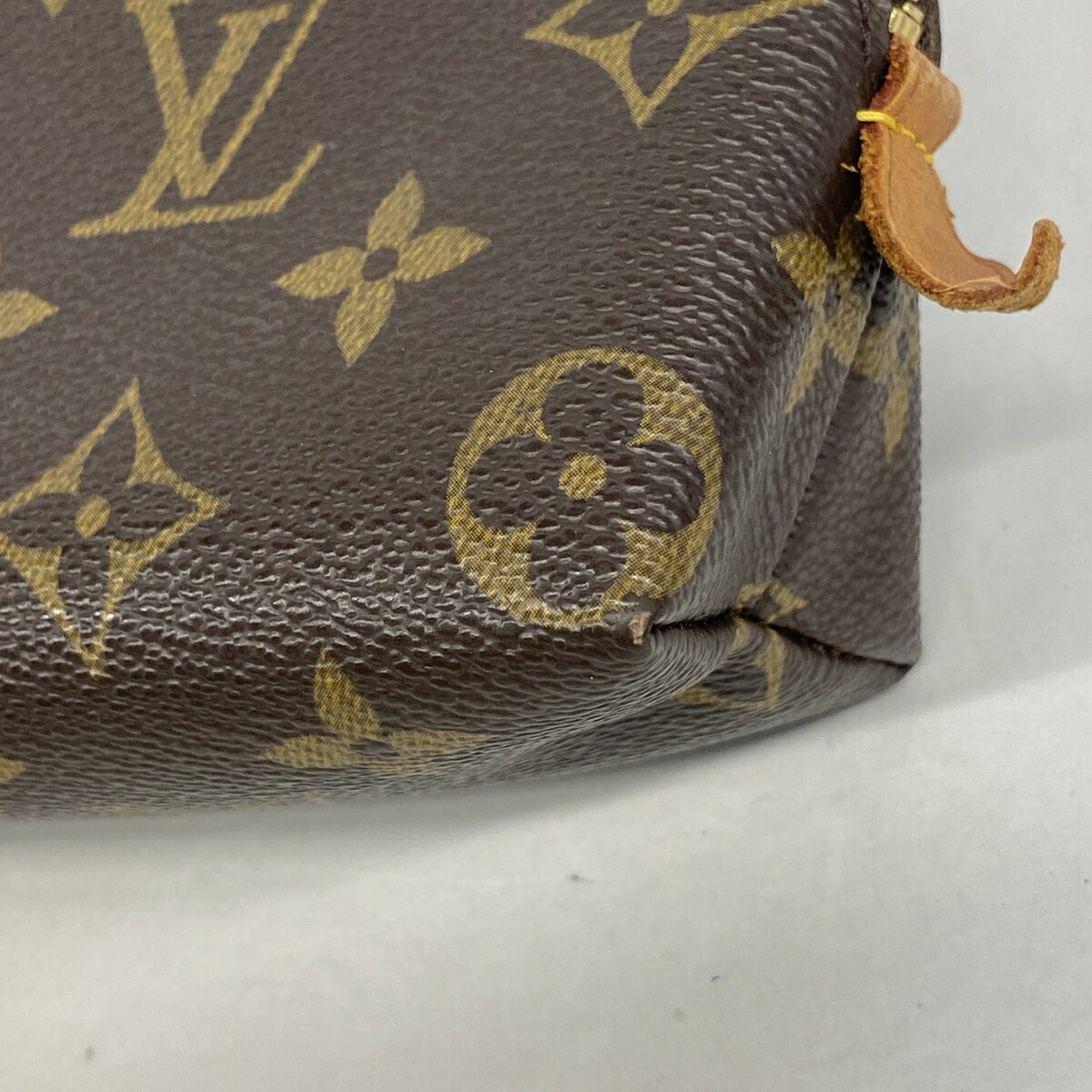 Louis Vuitton Brown Pouch (Pre-Owned)