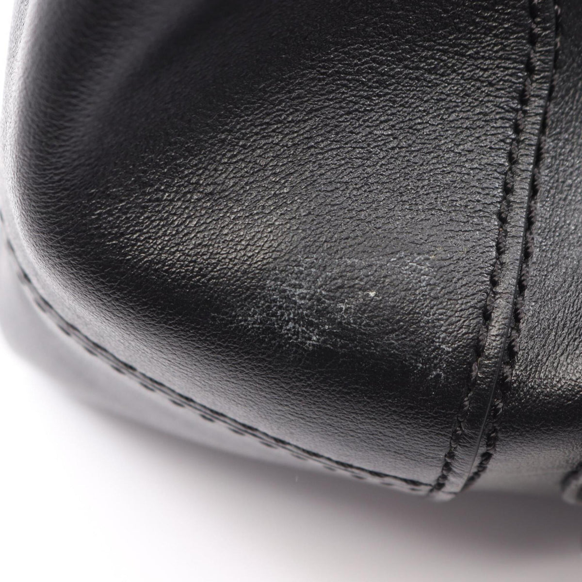 Tod's Black Leather Handbag (Pre-Owned)
