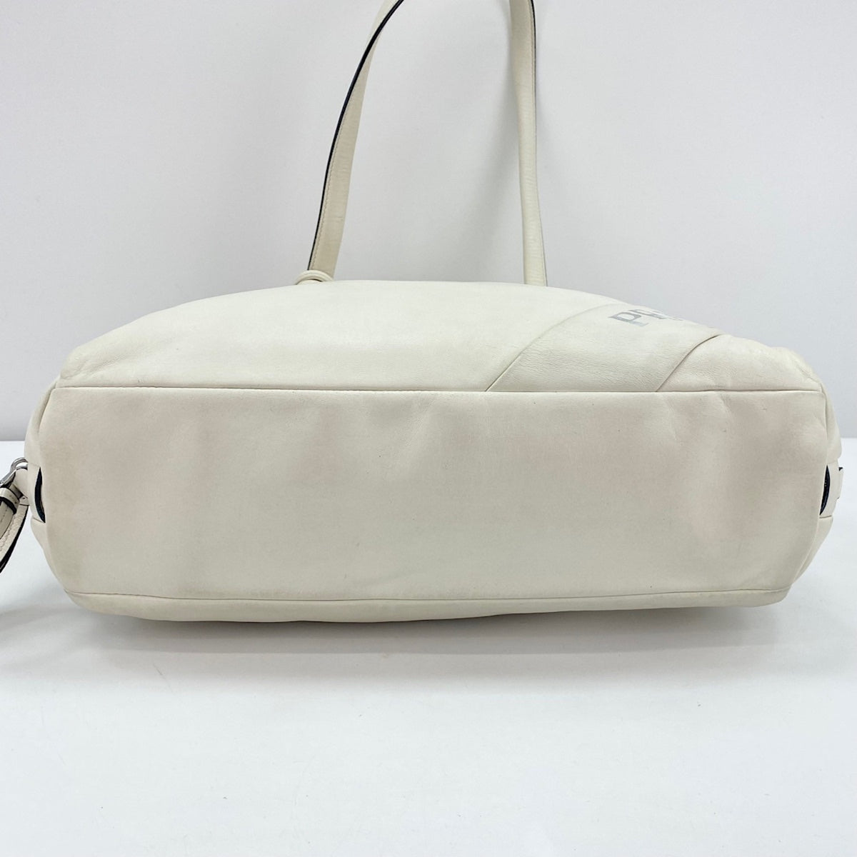 Prada White Shoulder Bag (Pre-Owned)