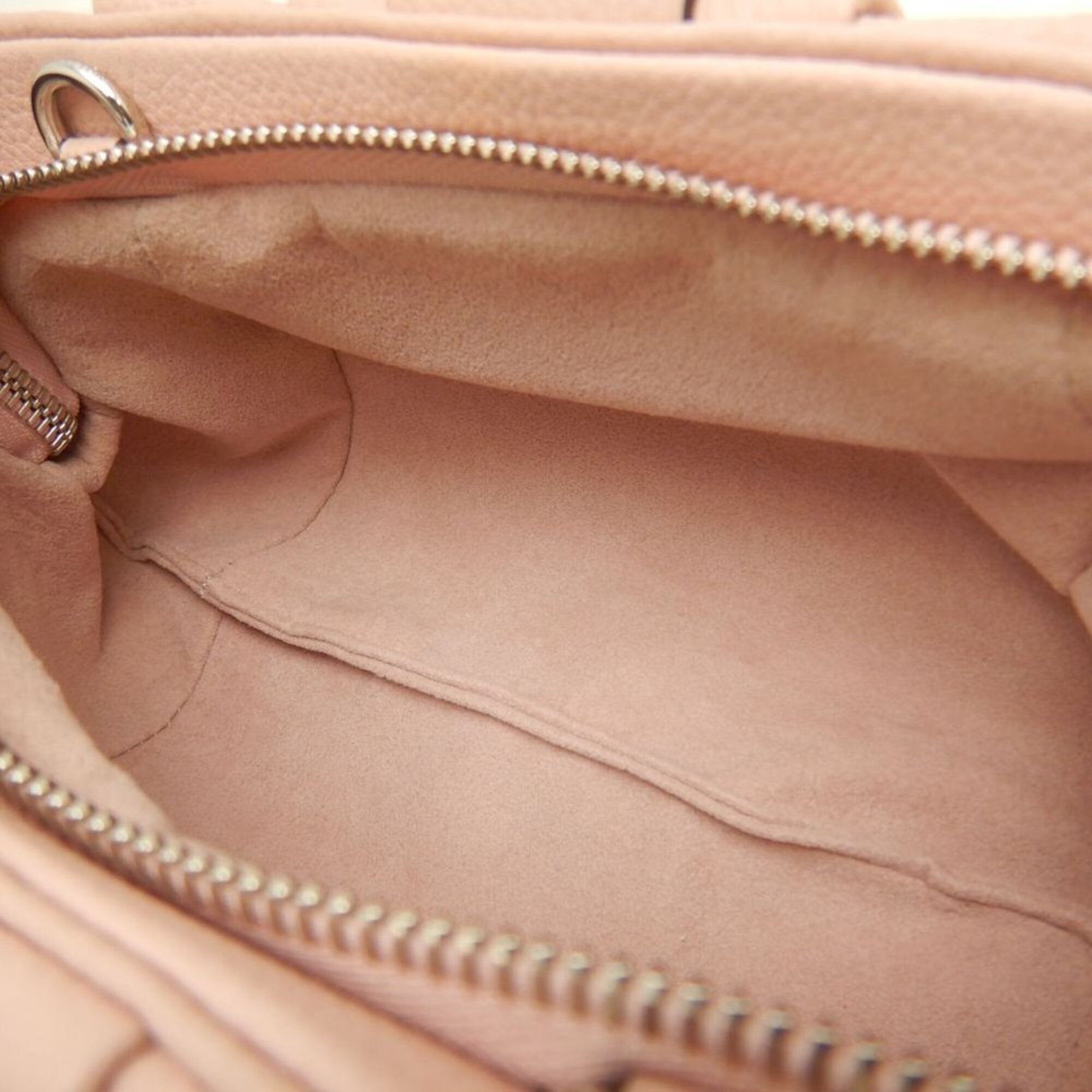 Louis Vuitton Mahina Magnolia Mahina Leather Shoulder Bag (Pre-Owned)