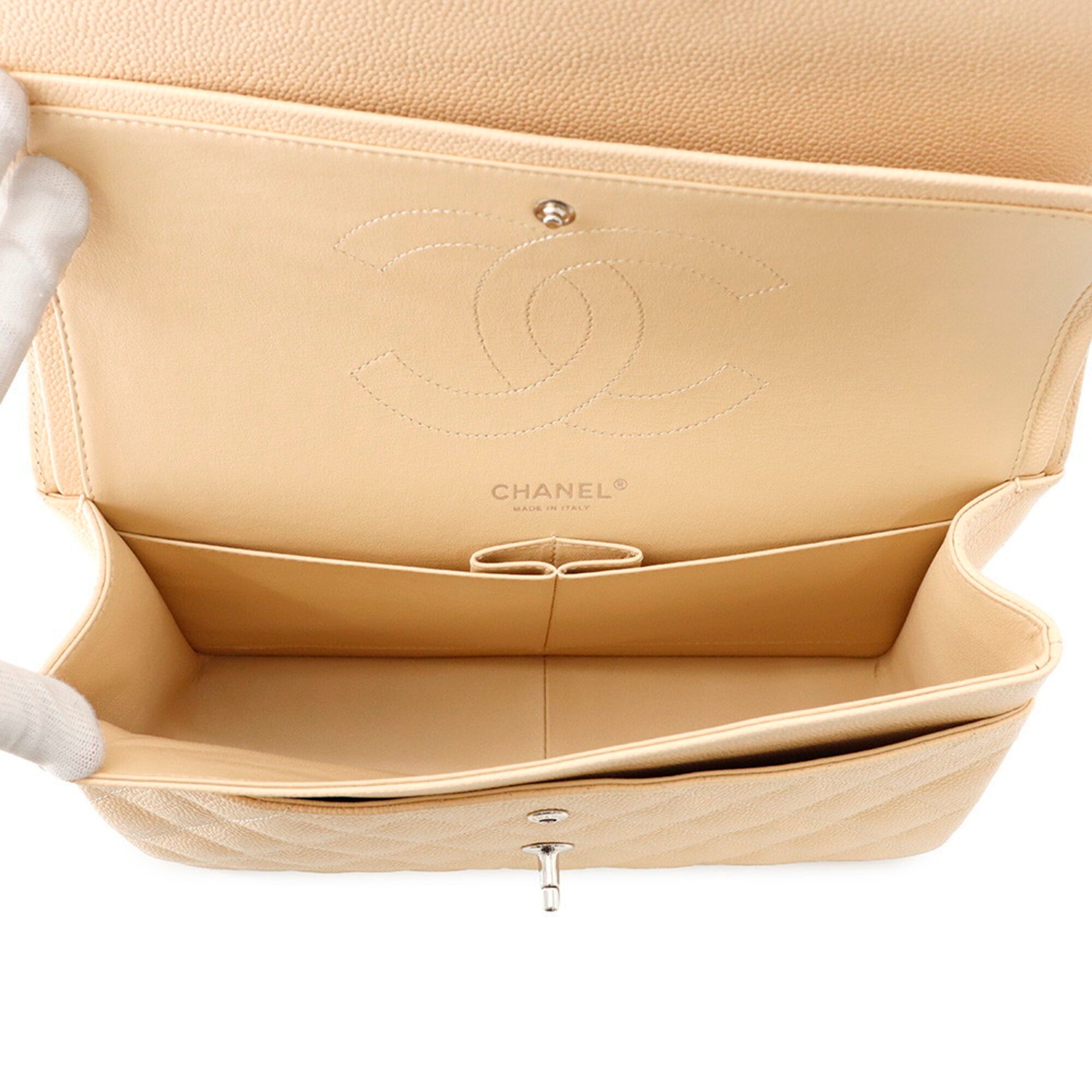 Chanel Matelasse Beige Grained Calfskin Handbag Shoulder Bag (Pre-Owned)