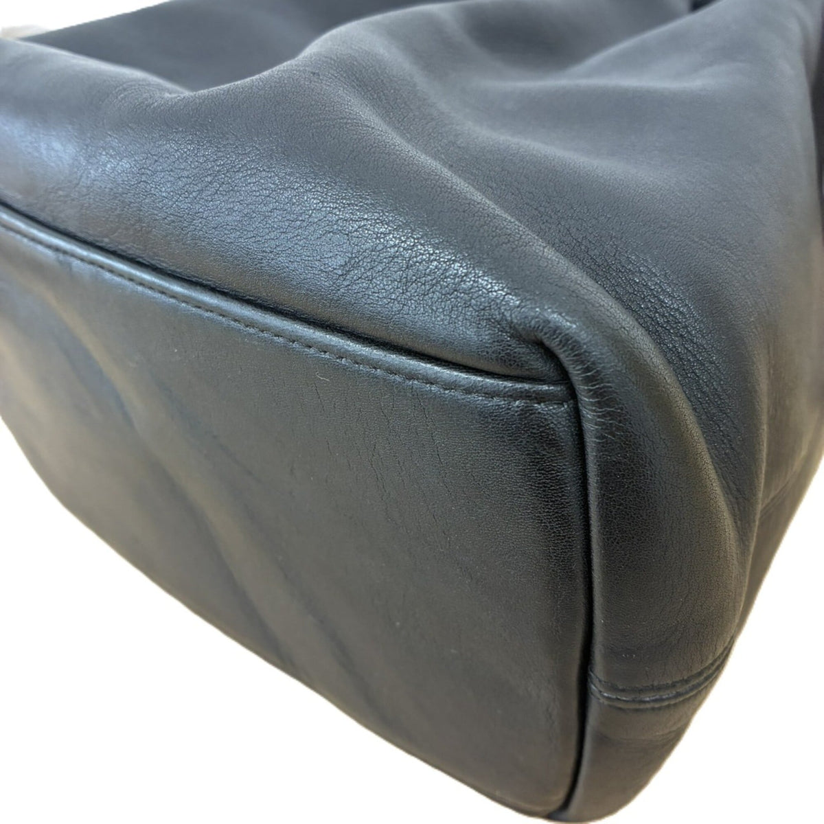Coach Black Leather Shoulder Bag (Pre-Owned)