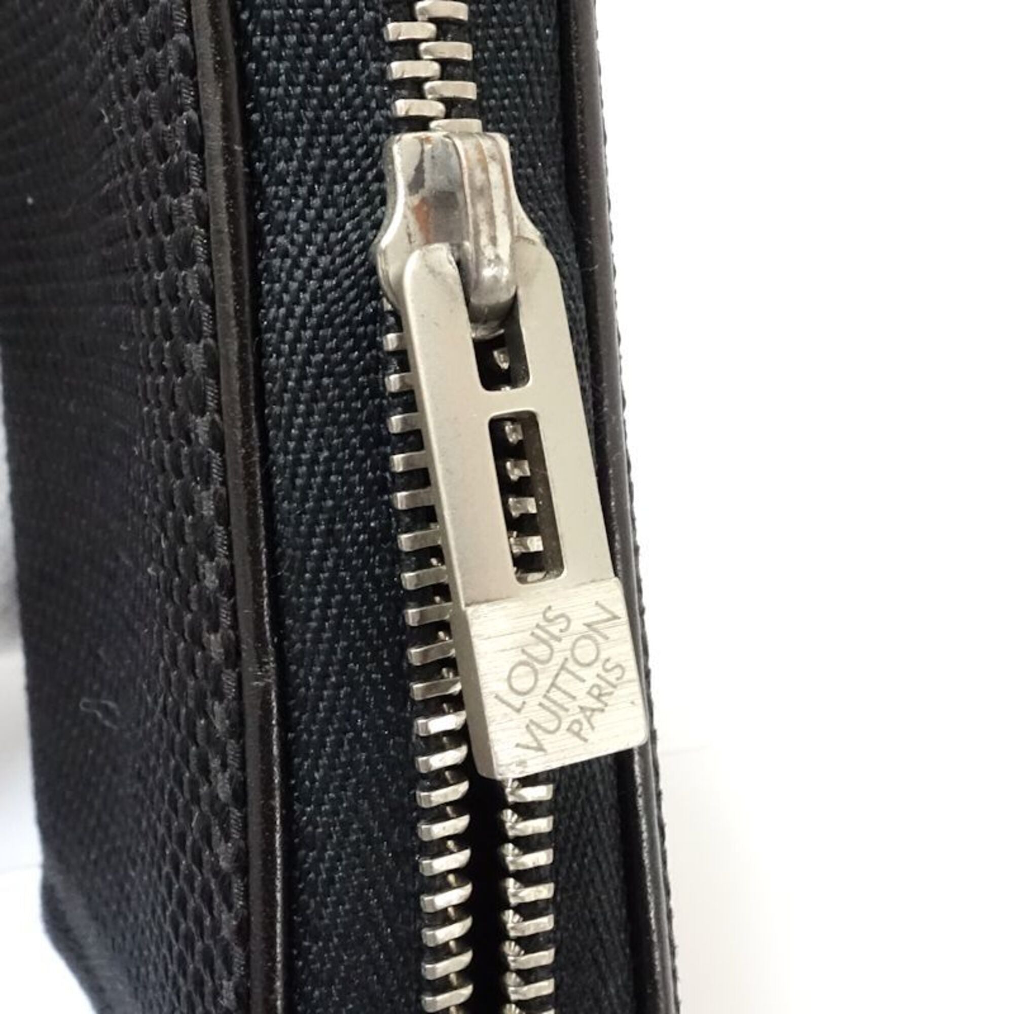 Louis Vuitton Noir Leather Coin Purse/Coin Case (Pre-Owned)