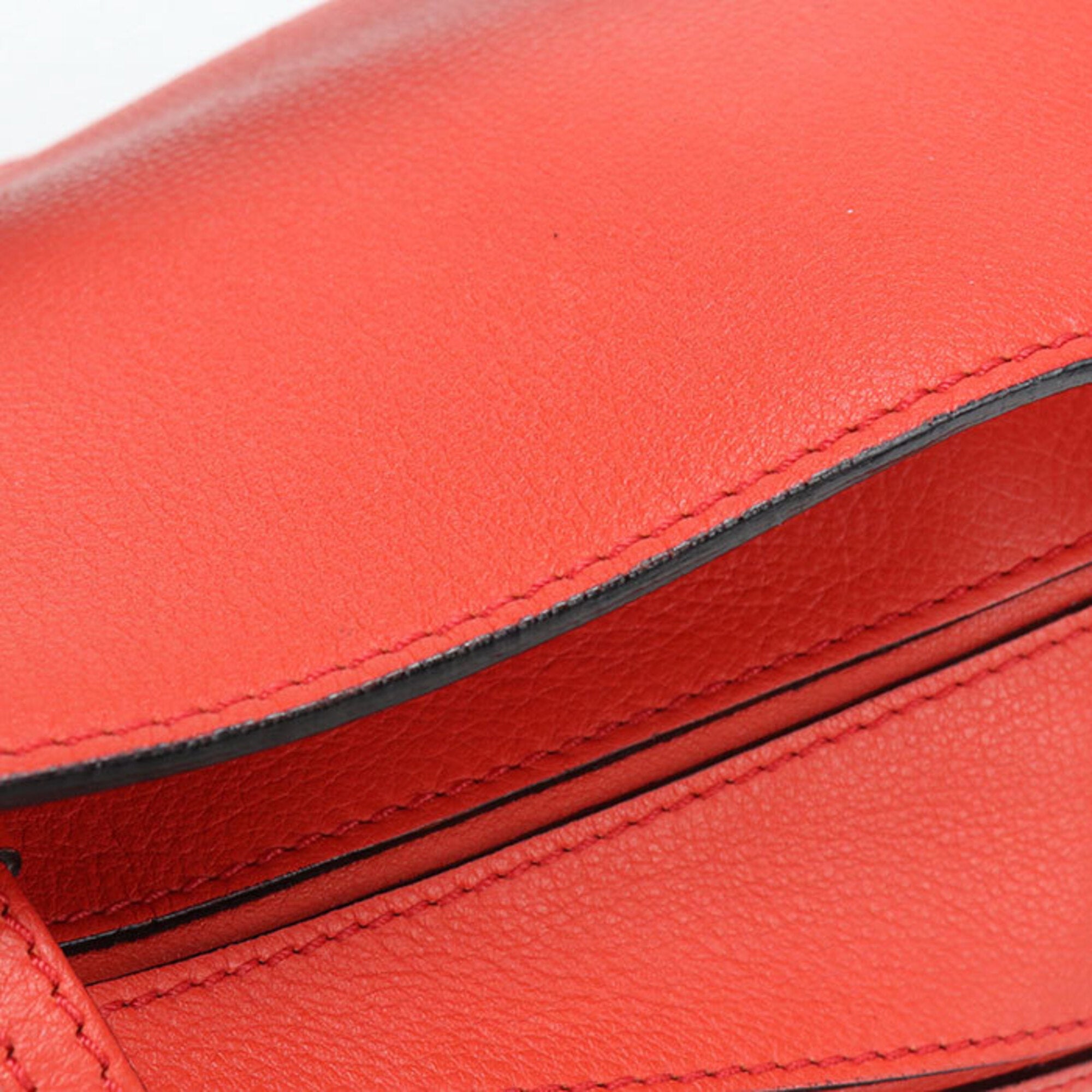 Loewe Red Color Leather Handbag (Pre-Owned)