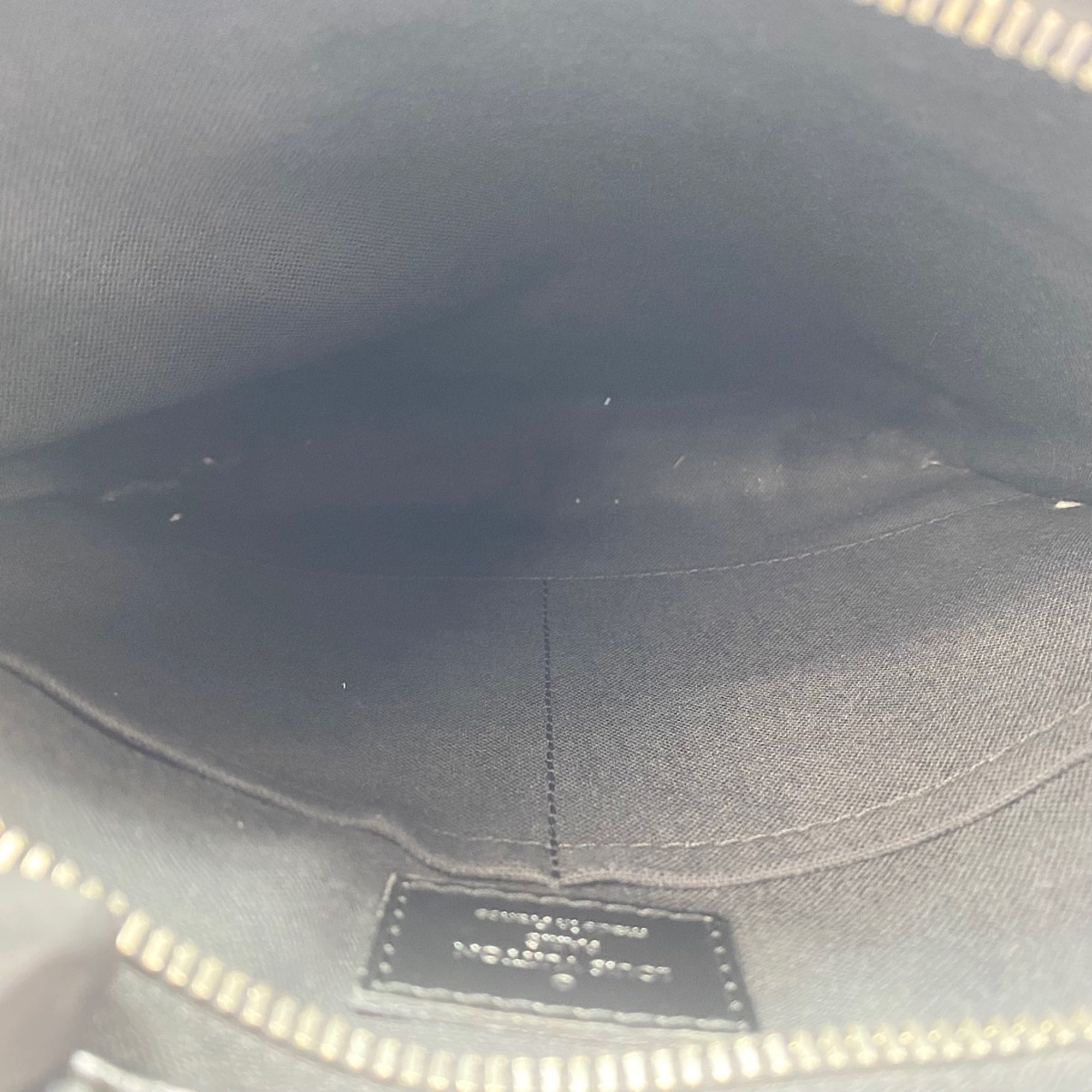 Louis Vuitton Black Shoulder Bag (Pre-Owned)