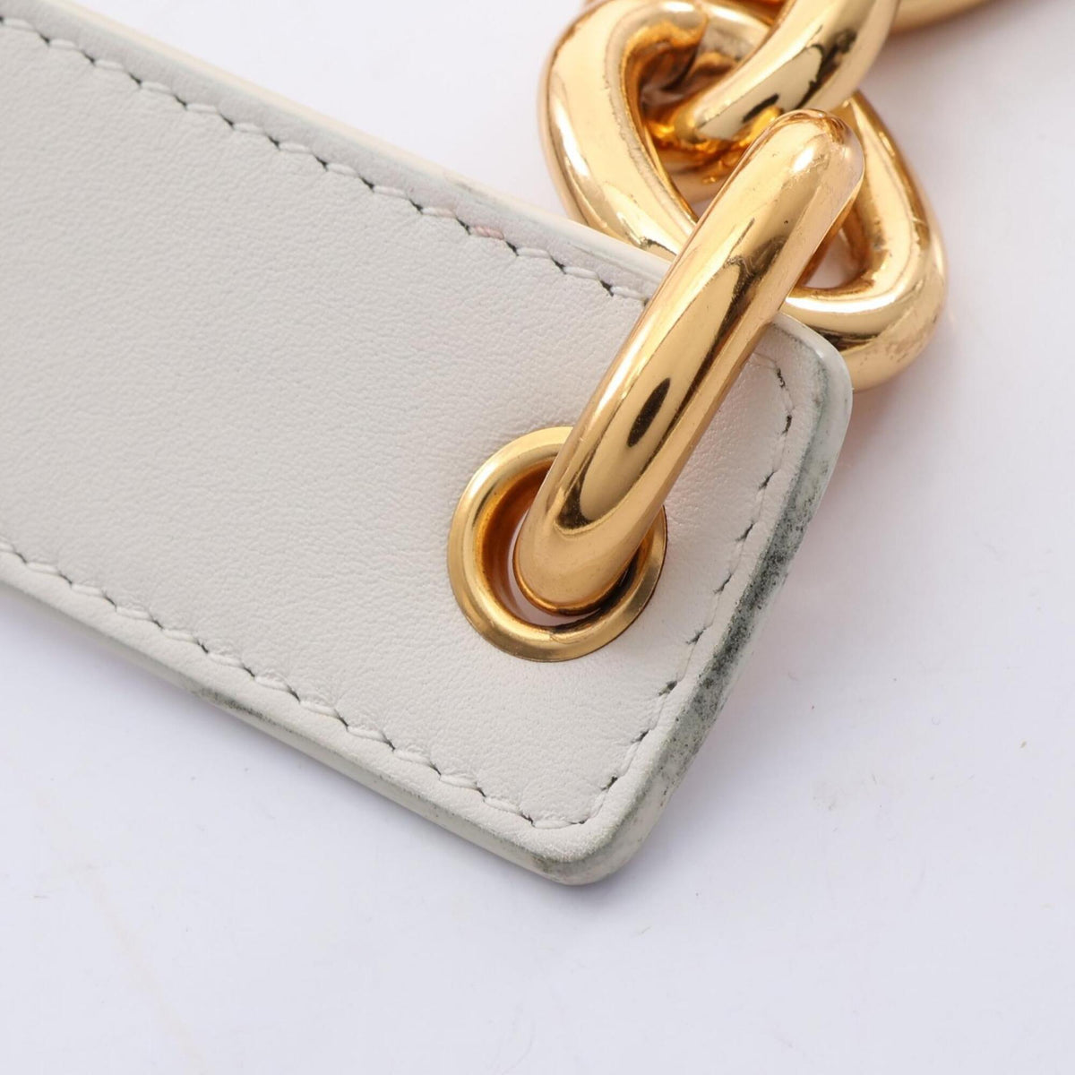 Bottega Veneta White Leather Fanny Pack Handbag (Pre-Owned)