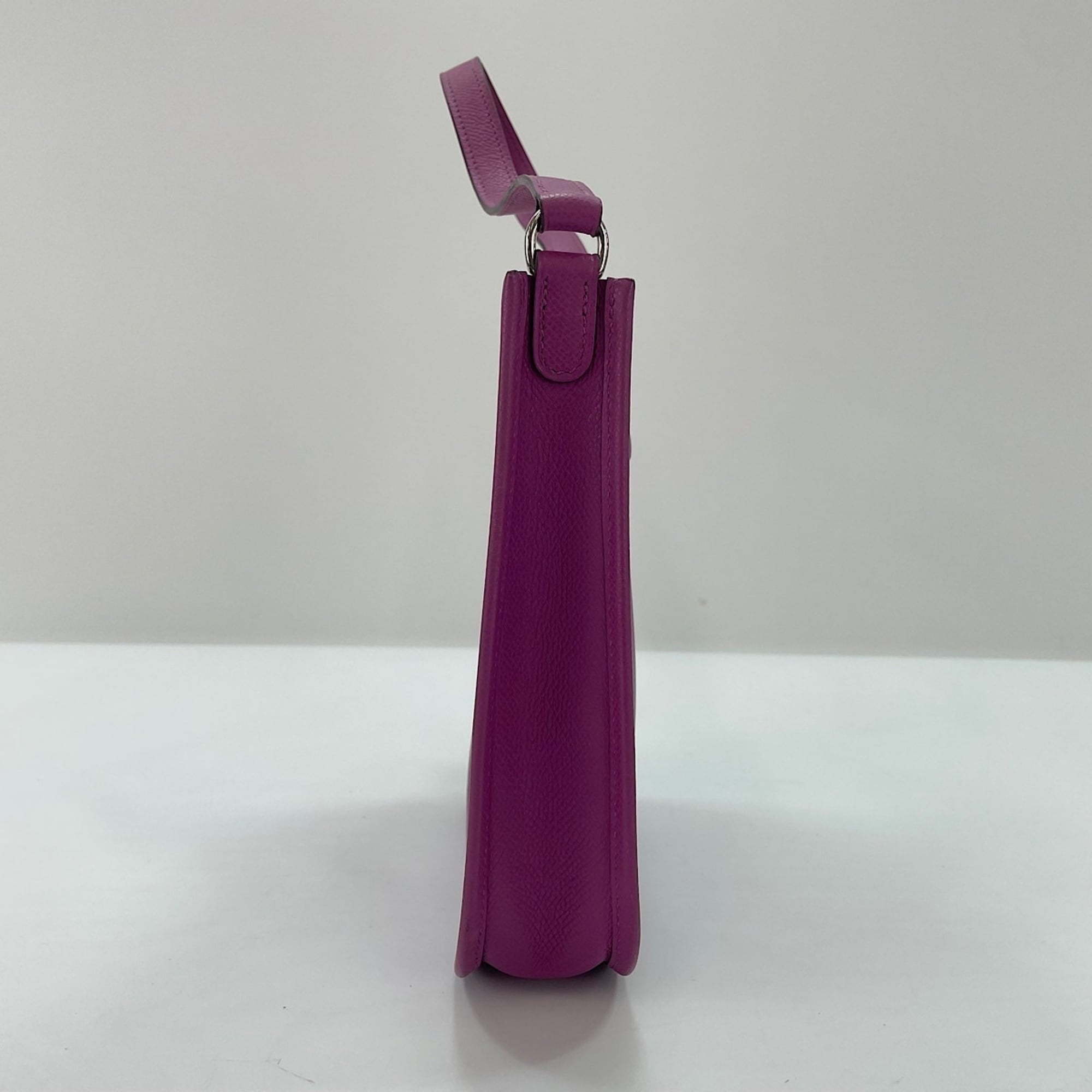 Hermes Purple Shoulder Bag (Pre-Owned)