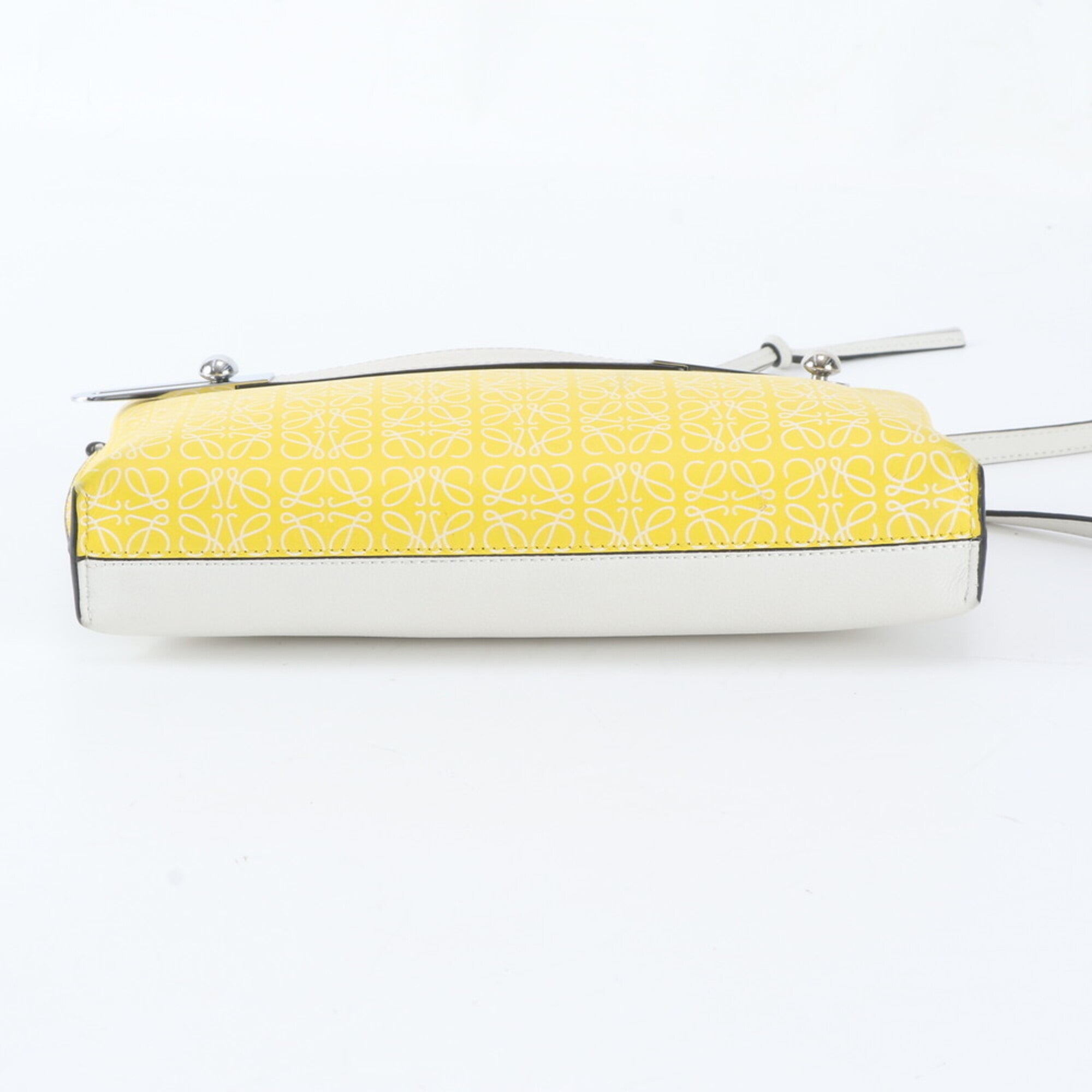 Loewe White Yellow Leather Shoulder Bag (Pre-Owned)