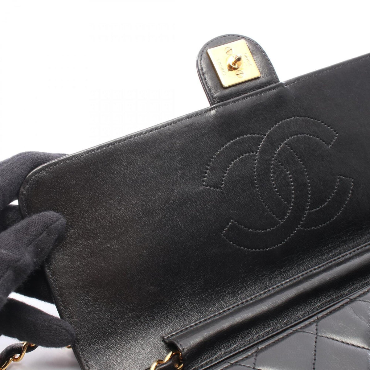 Chanel Matelasse Black Handbag Shoulder Bag (Pre-Owned)