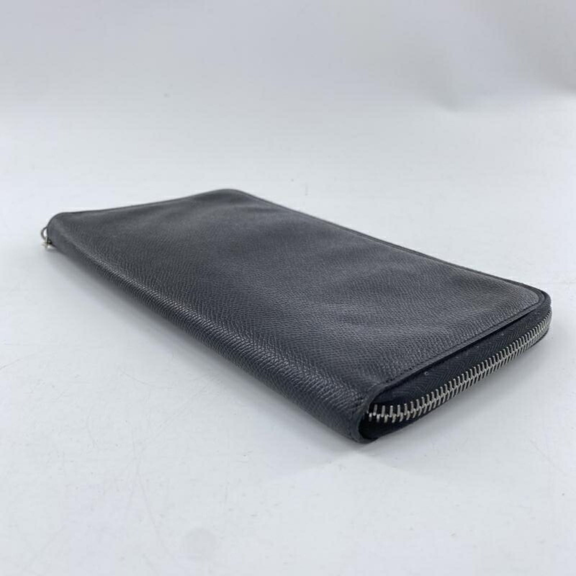 Bvlgari Black Leather Long Wallet (Bi-Fold) (Pre-Owned)