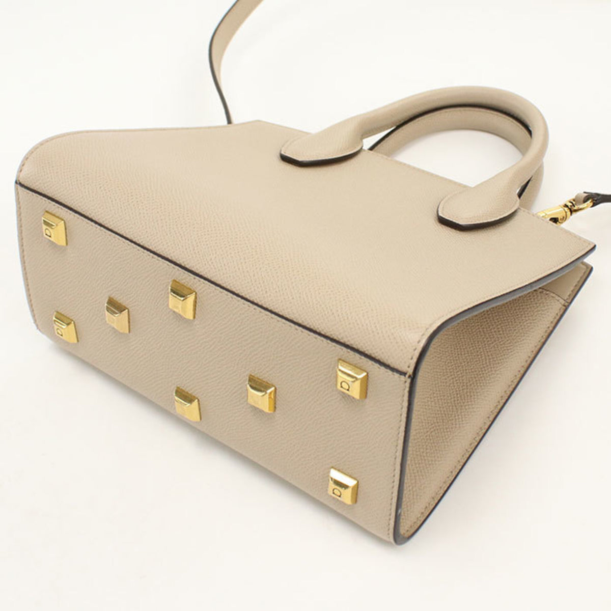 Salvatore Ferragamo Beige Leather Handbag (Pre-Owned)