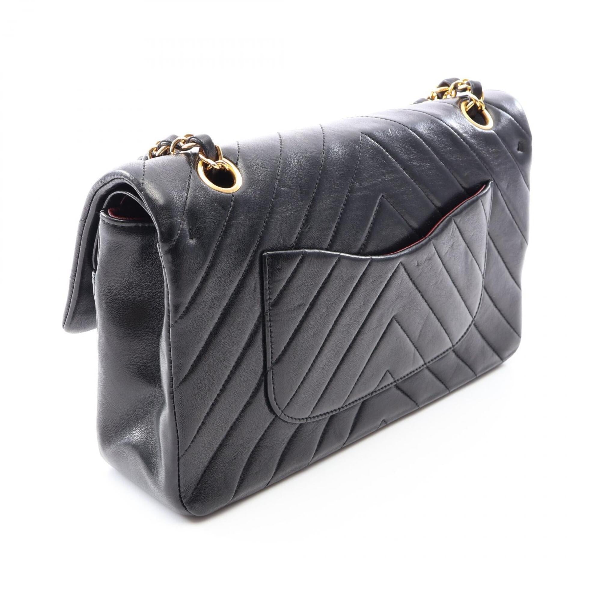 Chanel Black Leather Handbag Shoulder Bag (Pre-Owned)