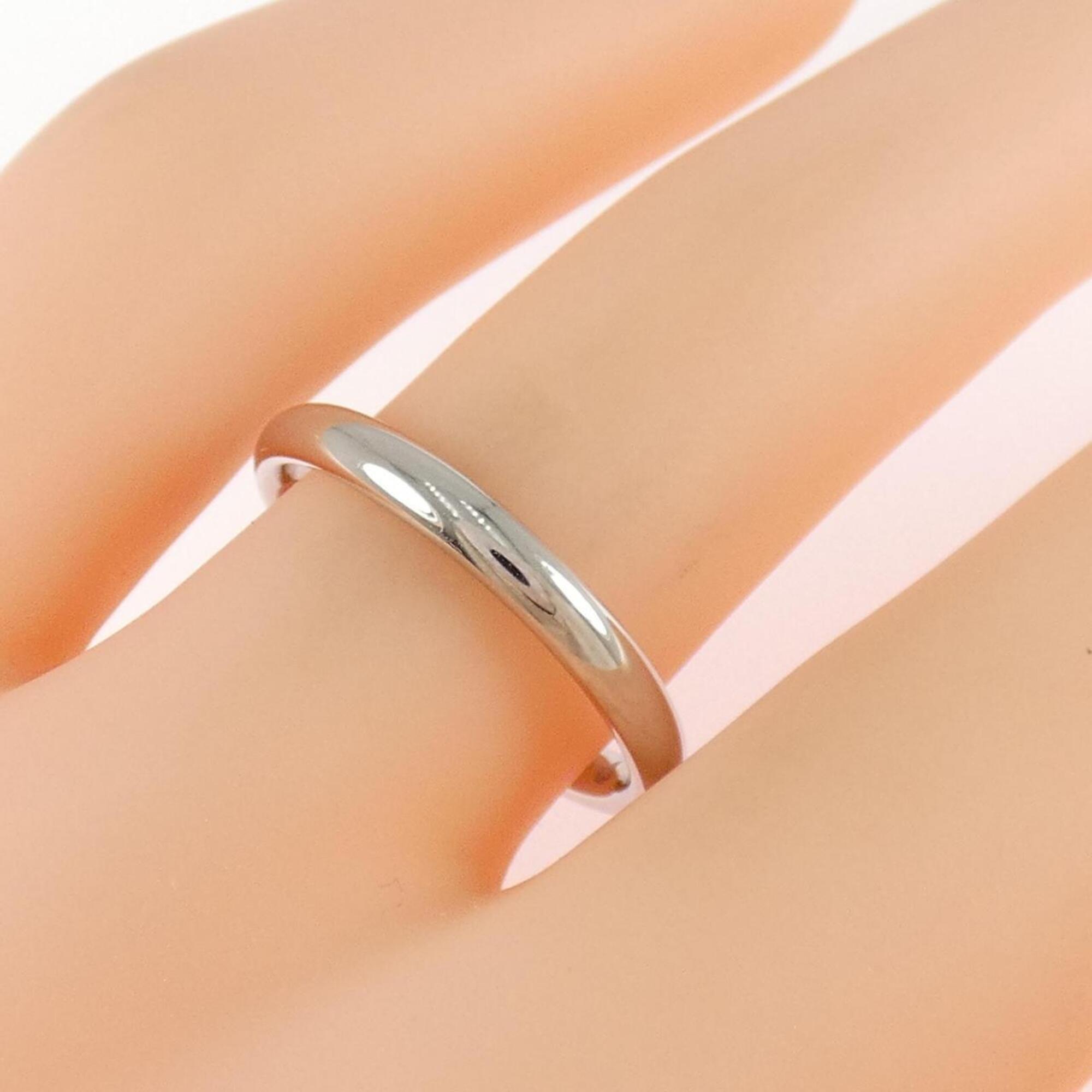 Chanel Platinum 950 Band Ring (Pre-Owned)