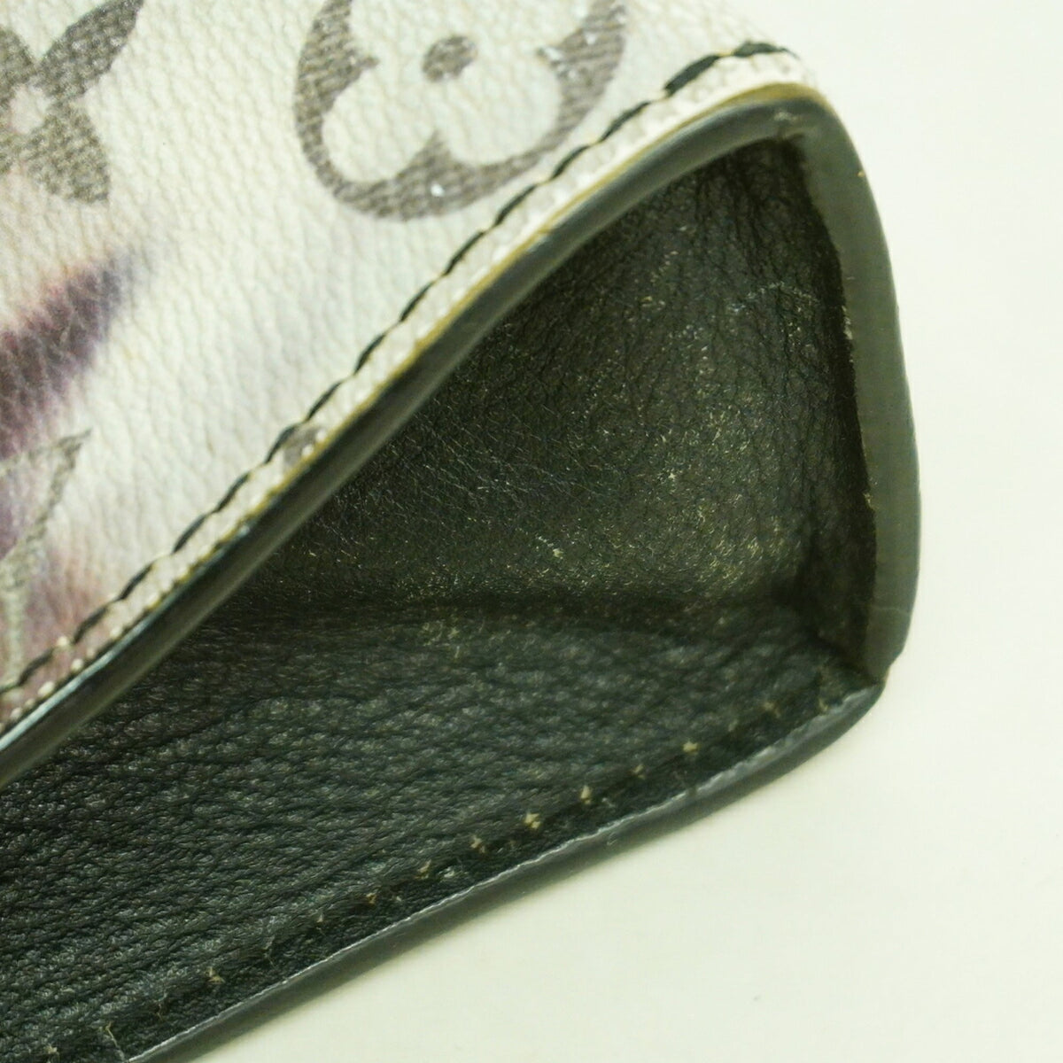 Louis Vuitton Black Clutch Bag (Pre-Owned)