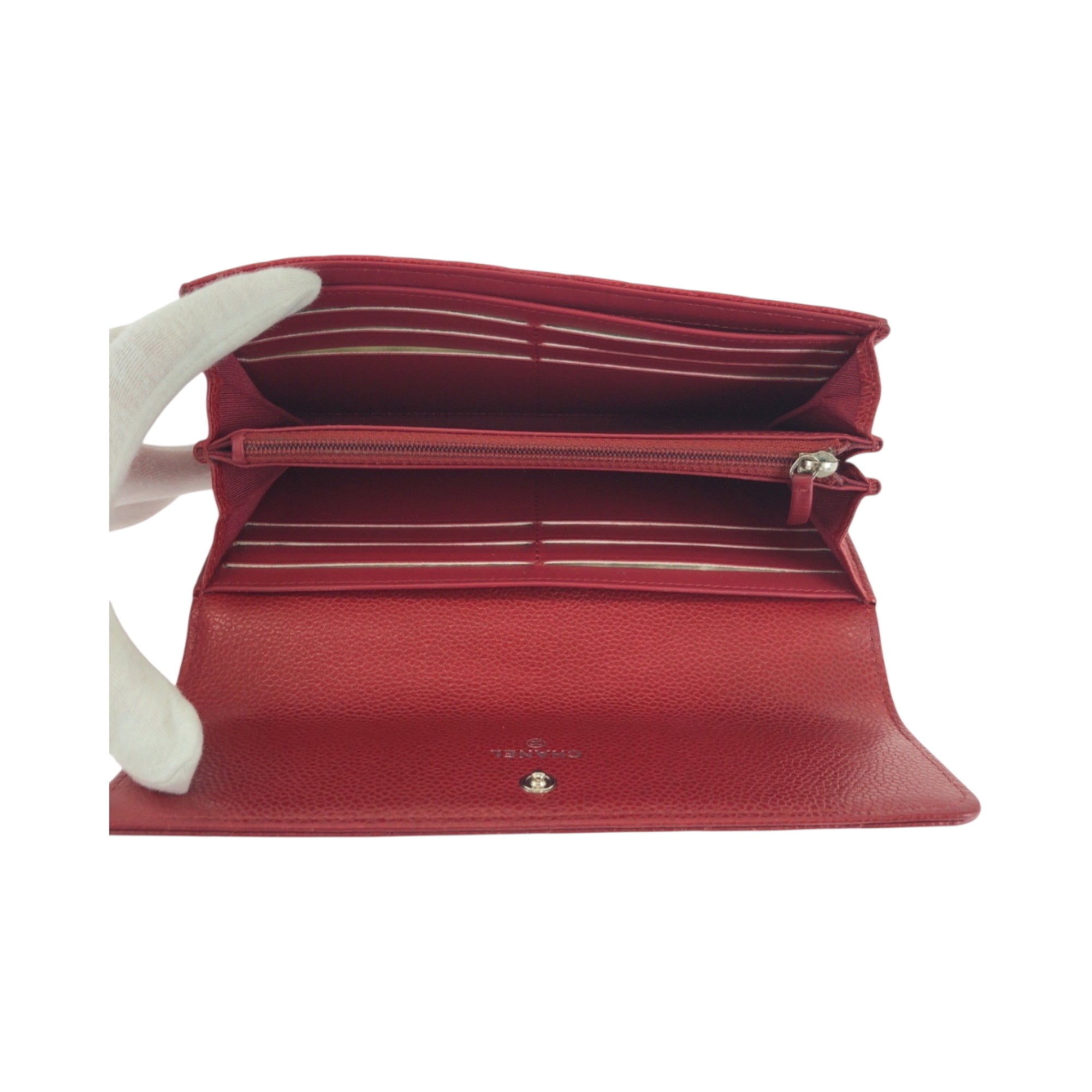Chanel Red Color Grained Calfskin Long Wallet (Bi-Fold) (Pre-Owned)