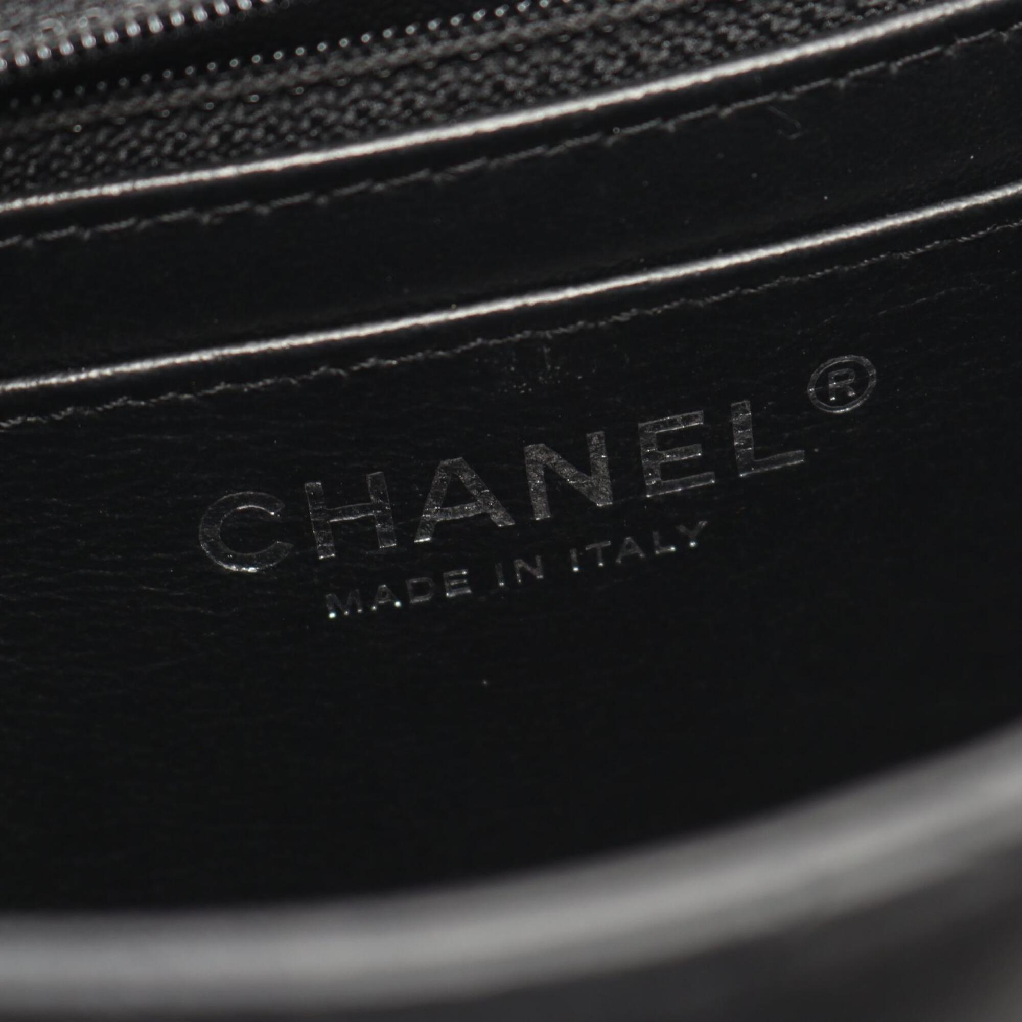 Chanel Black Leather Handbag Shoulder Bag (Pre-Owned)