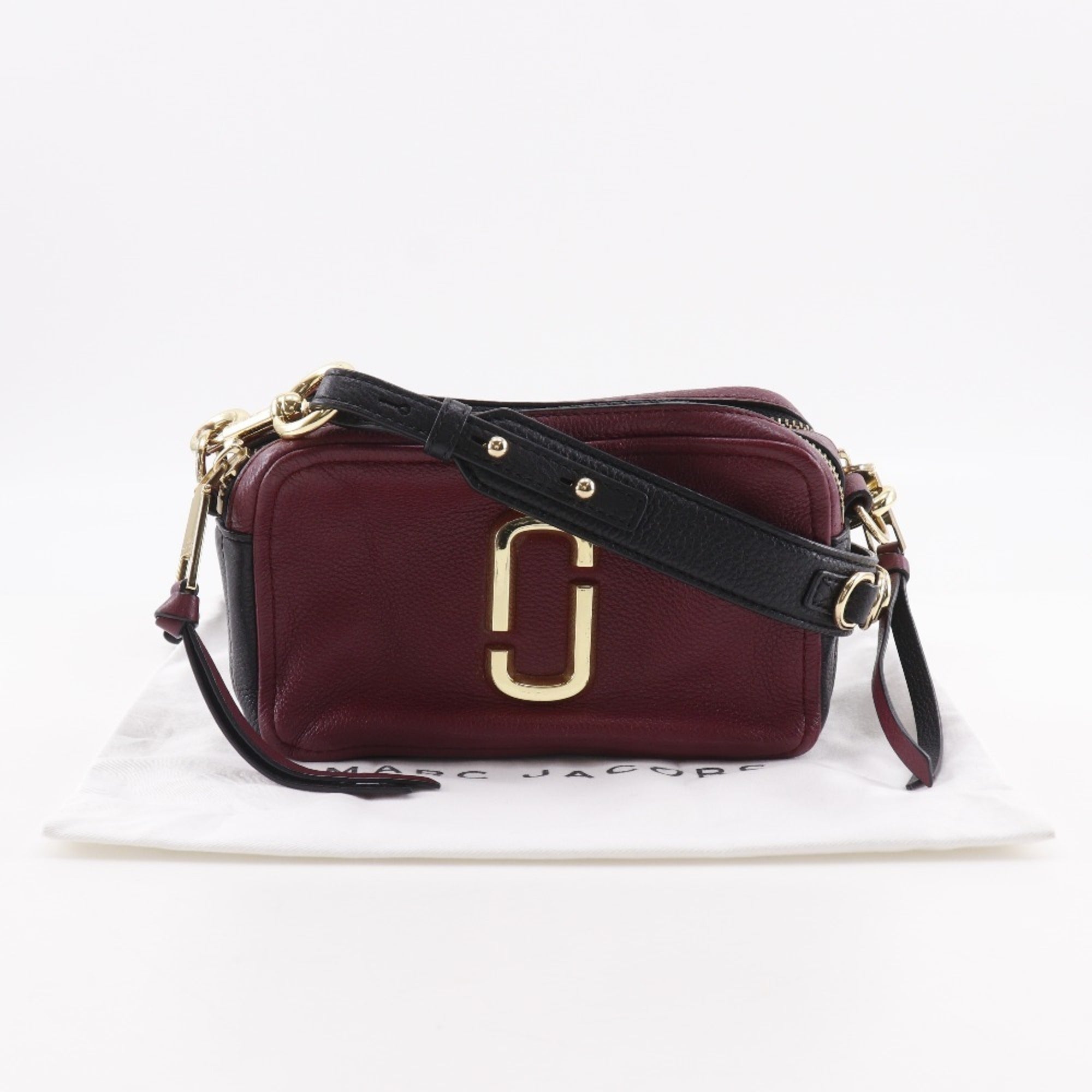 Marc By Marc Jacobs Red Color Leather Shoulder Bag (Pre-Owned)