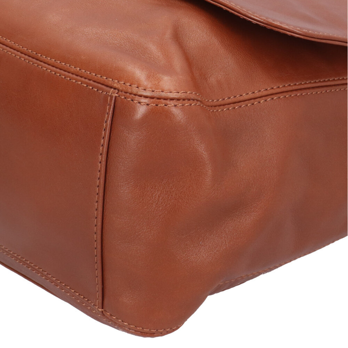 Chanel Brown Leather Handbag Shoulder Bag (Pre-Owned)
