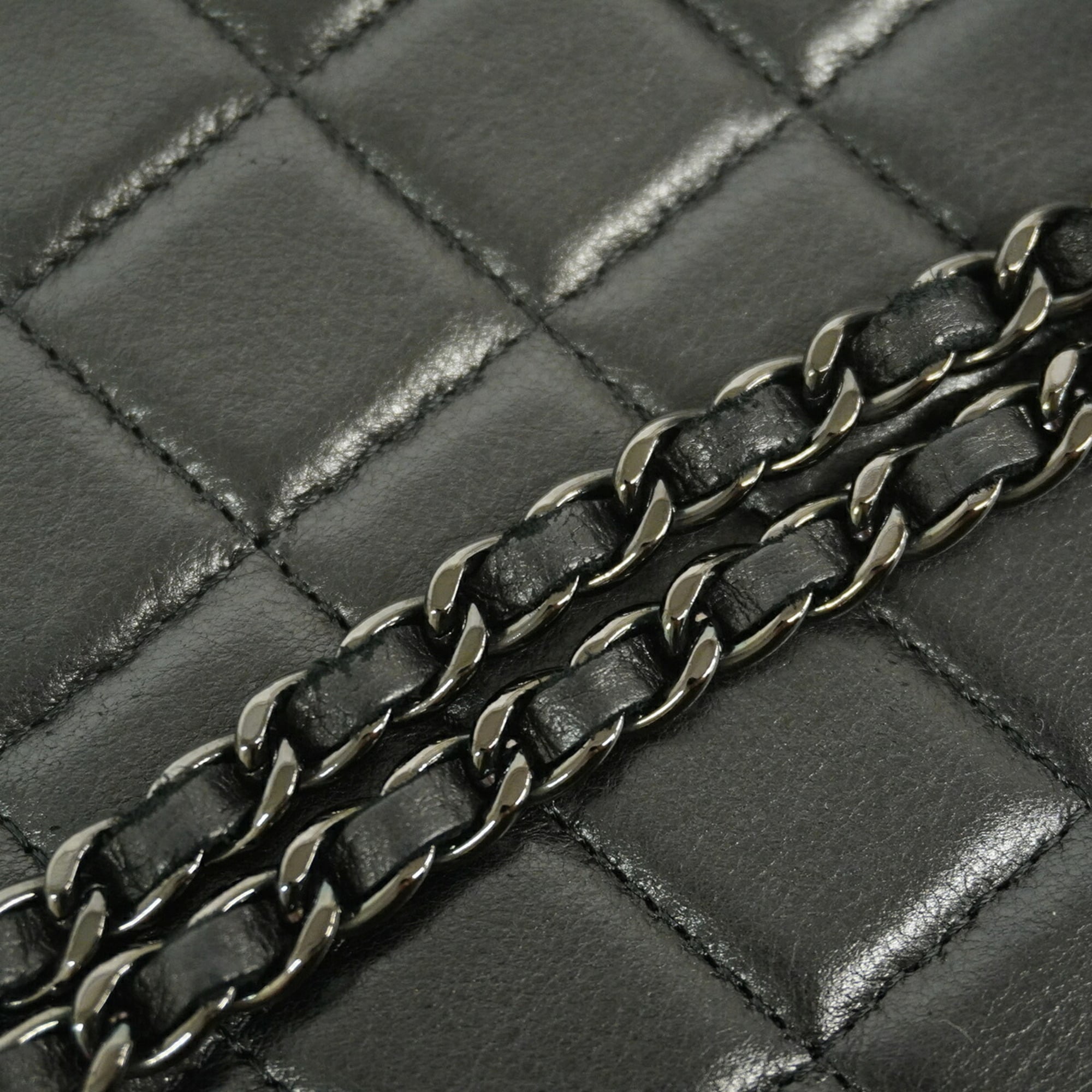 Chanel Black Leather Chain/Shoulder Wallet (Pre-Owned)