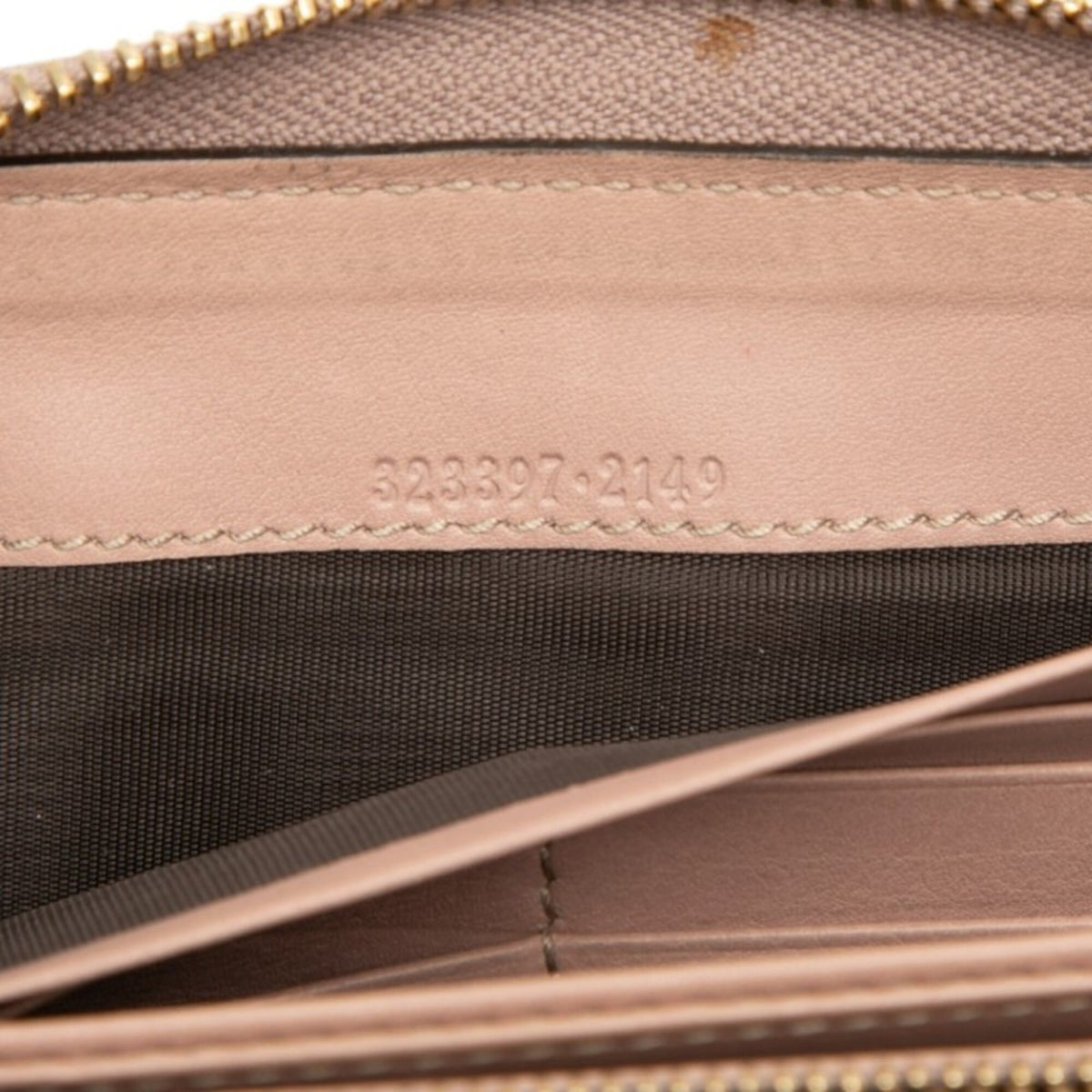 Gucci Beige Leather Long Wallet (Bi-Fold) (Pre-Owned)