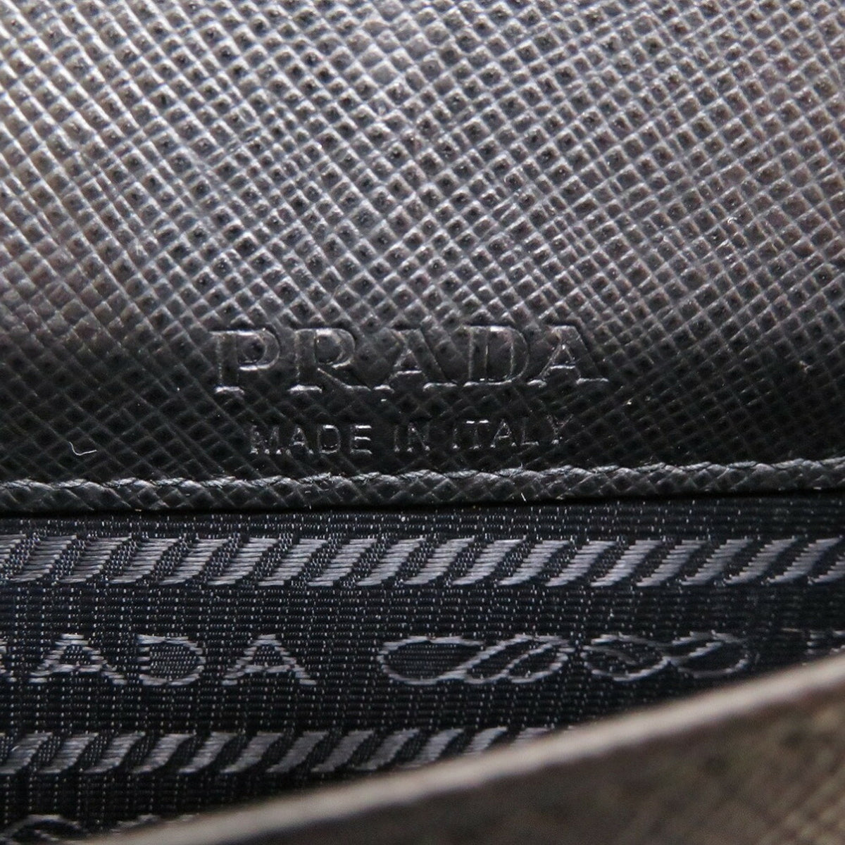 Prada Black Leather Shoulder Bag (Pre-Owned)