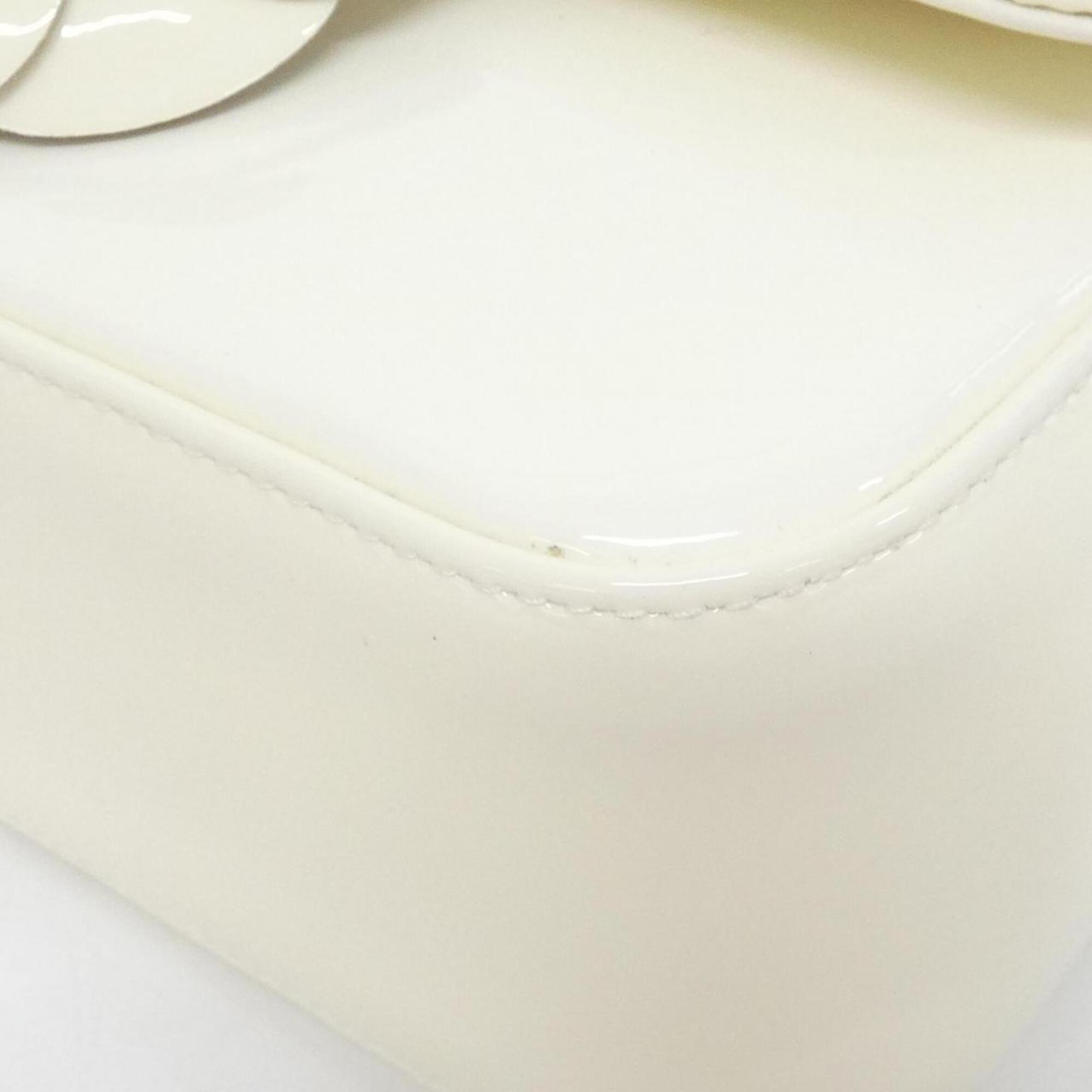 Chanel White Shoulder Bag (Pre-Owned)