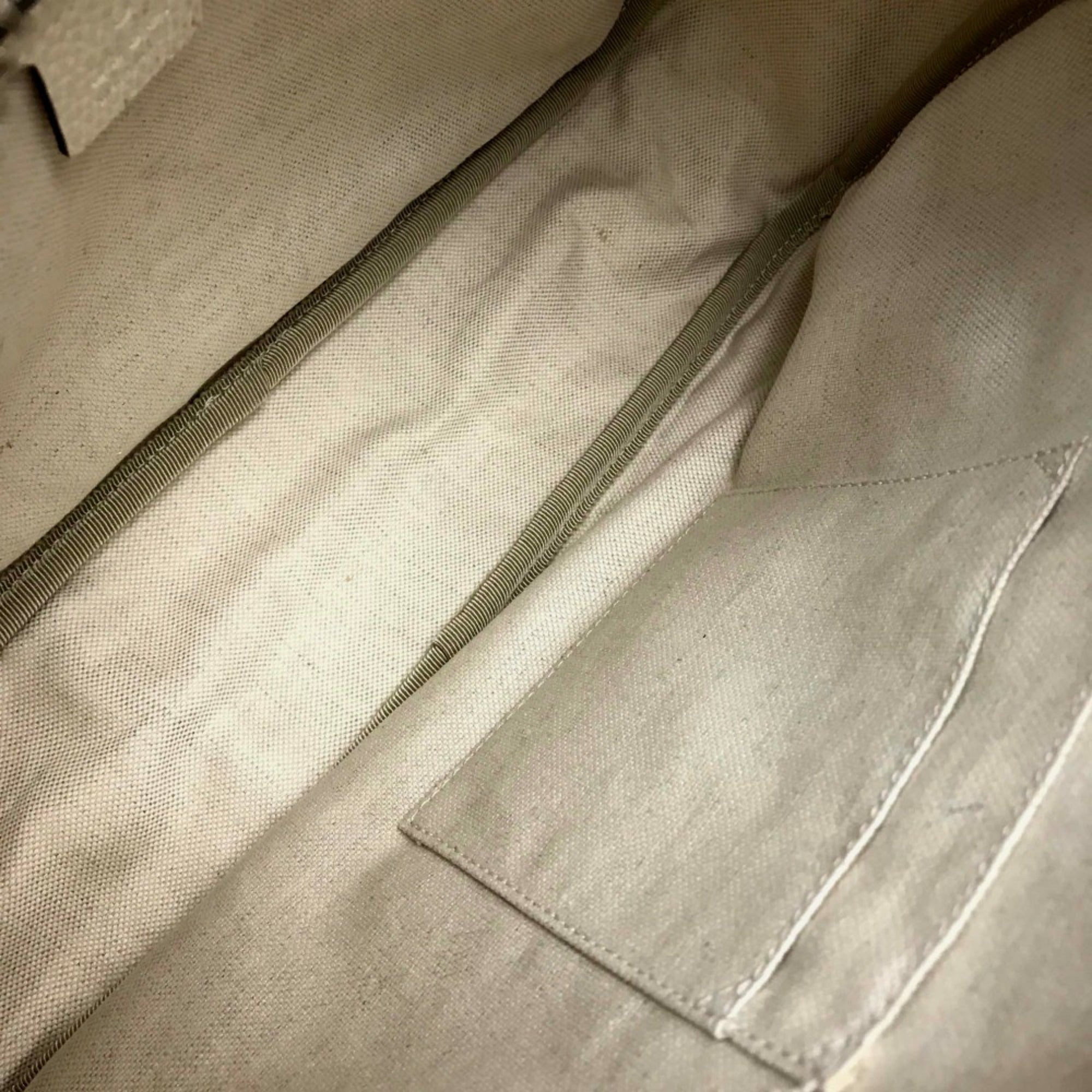 Gucci White Leather Shoulder Bag (Pre-Owned)