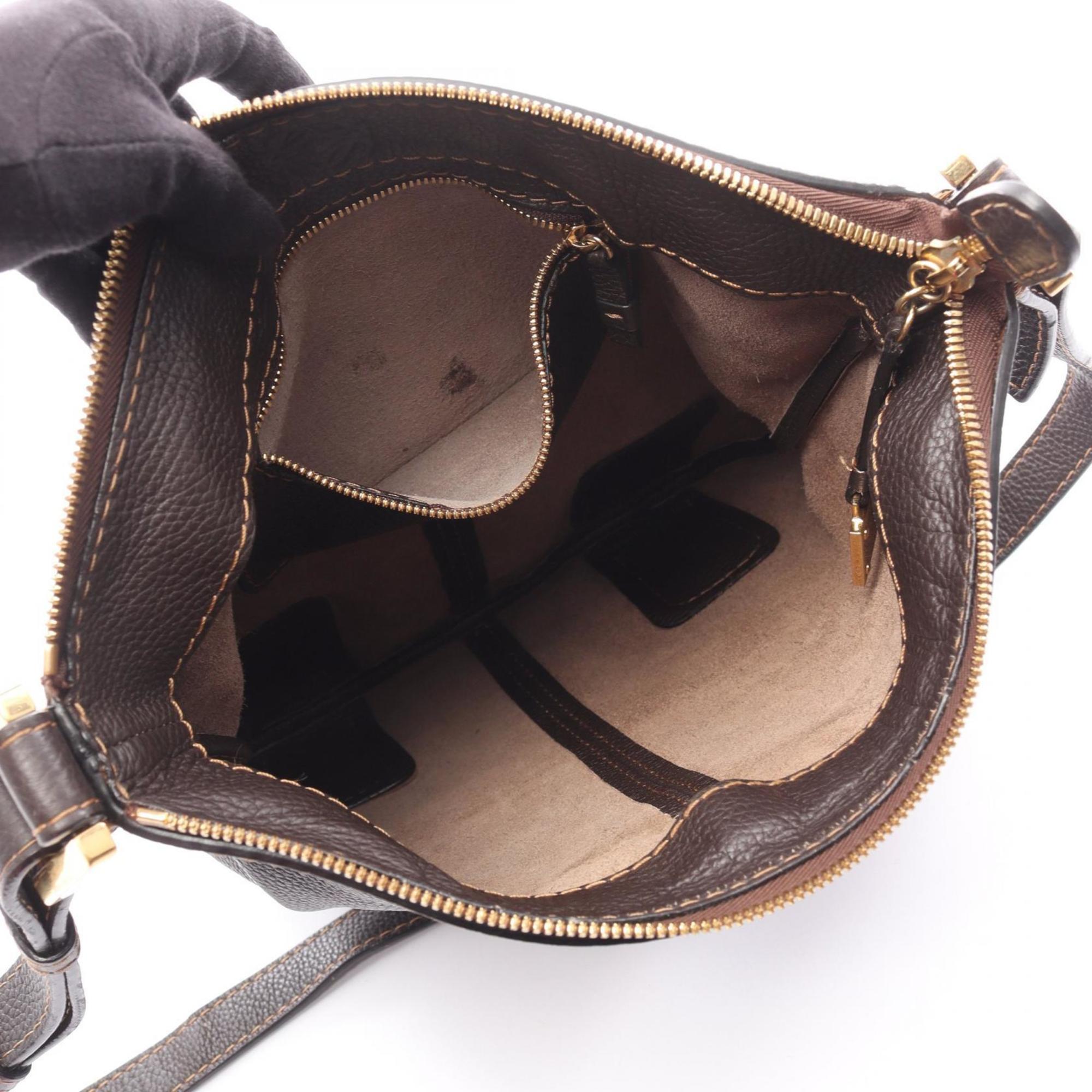 Loewe Brown Leather Shoulder Bag (Pre-Owned)