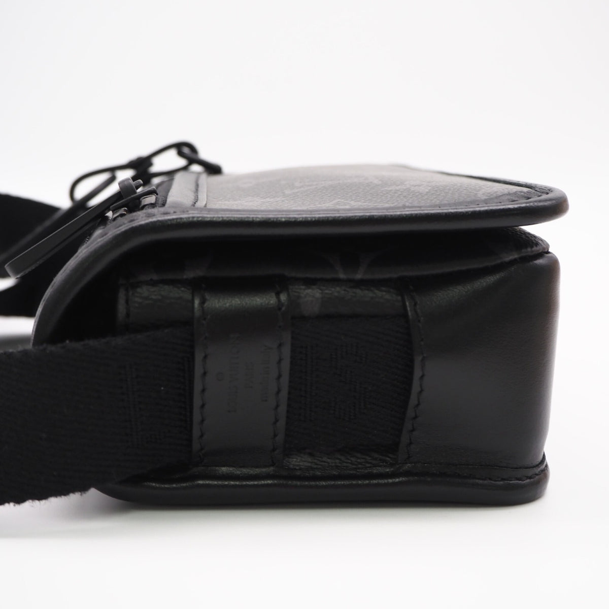Louis Vuitton Monogram Eclipse Black Gray Coated Canvas Leather Shoulder Bag (Pre-Owned)