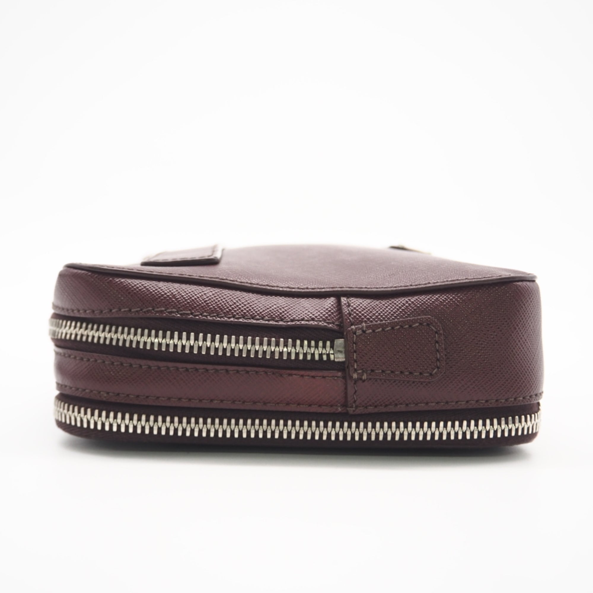 Prada Brown Leather Clutch Bag (Pre-Owned)