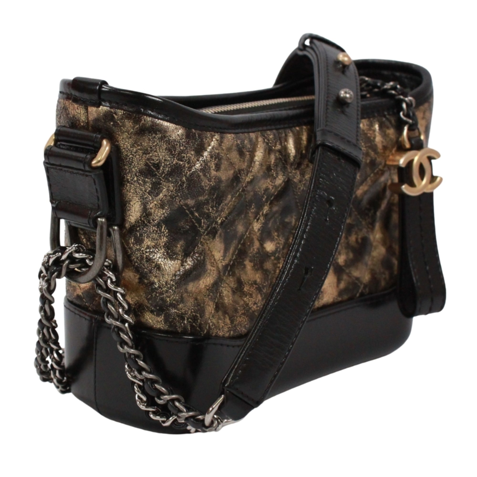 Chanel Black Leather Shoulder Bag (Pre-Owned)