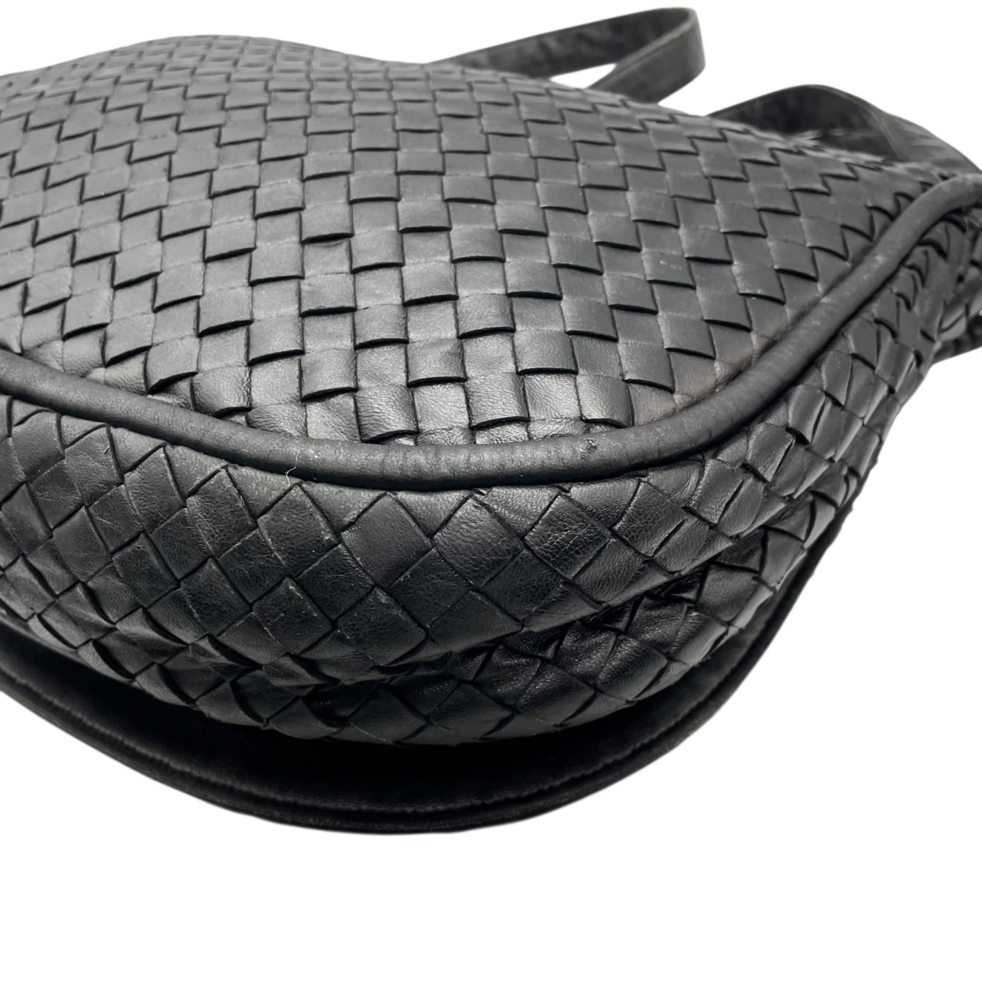Bottega Veneta Black Intrecciato Shoulder Bag (Pre-Owned)