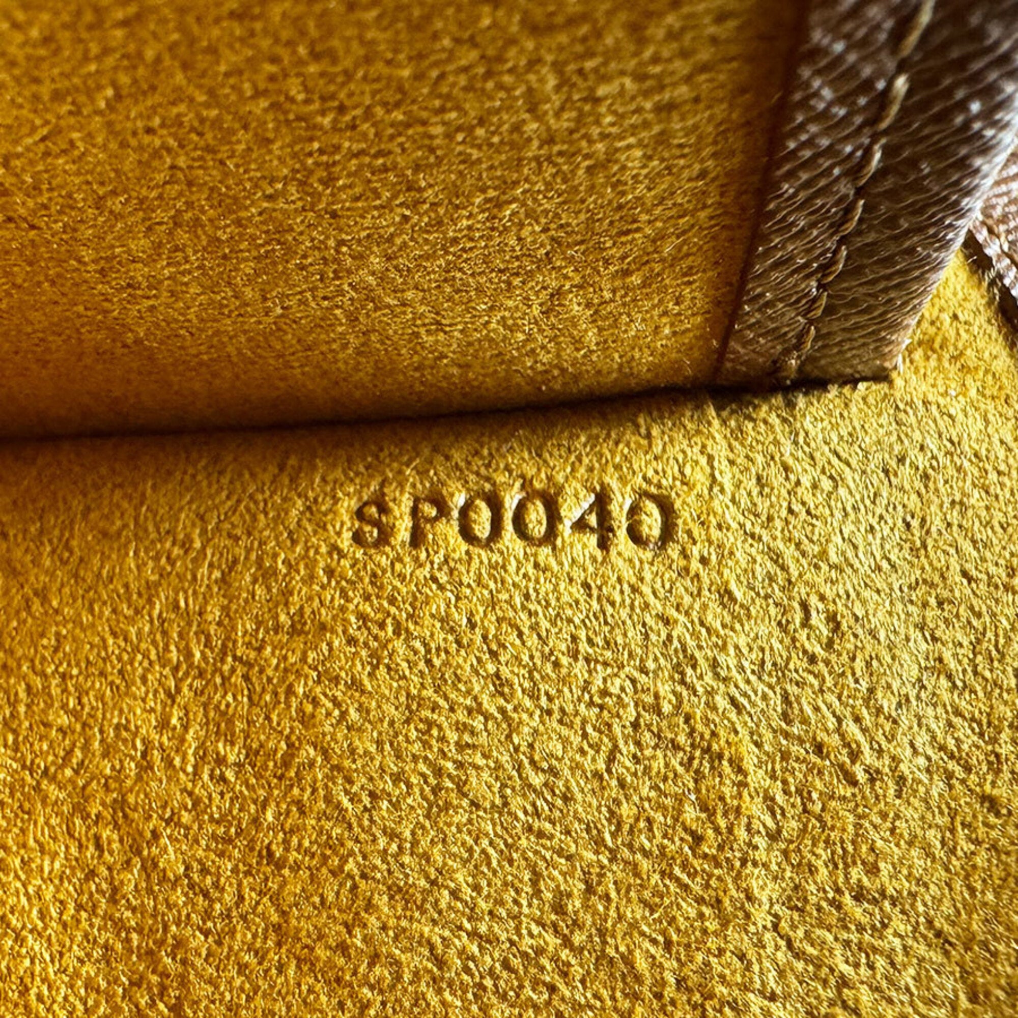 Louis Vuitton Brown Monogram Monogram Shoulder Bag (Pre-Owned)
