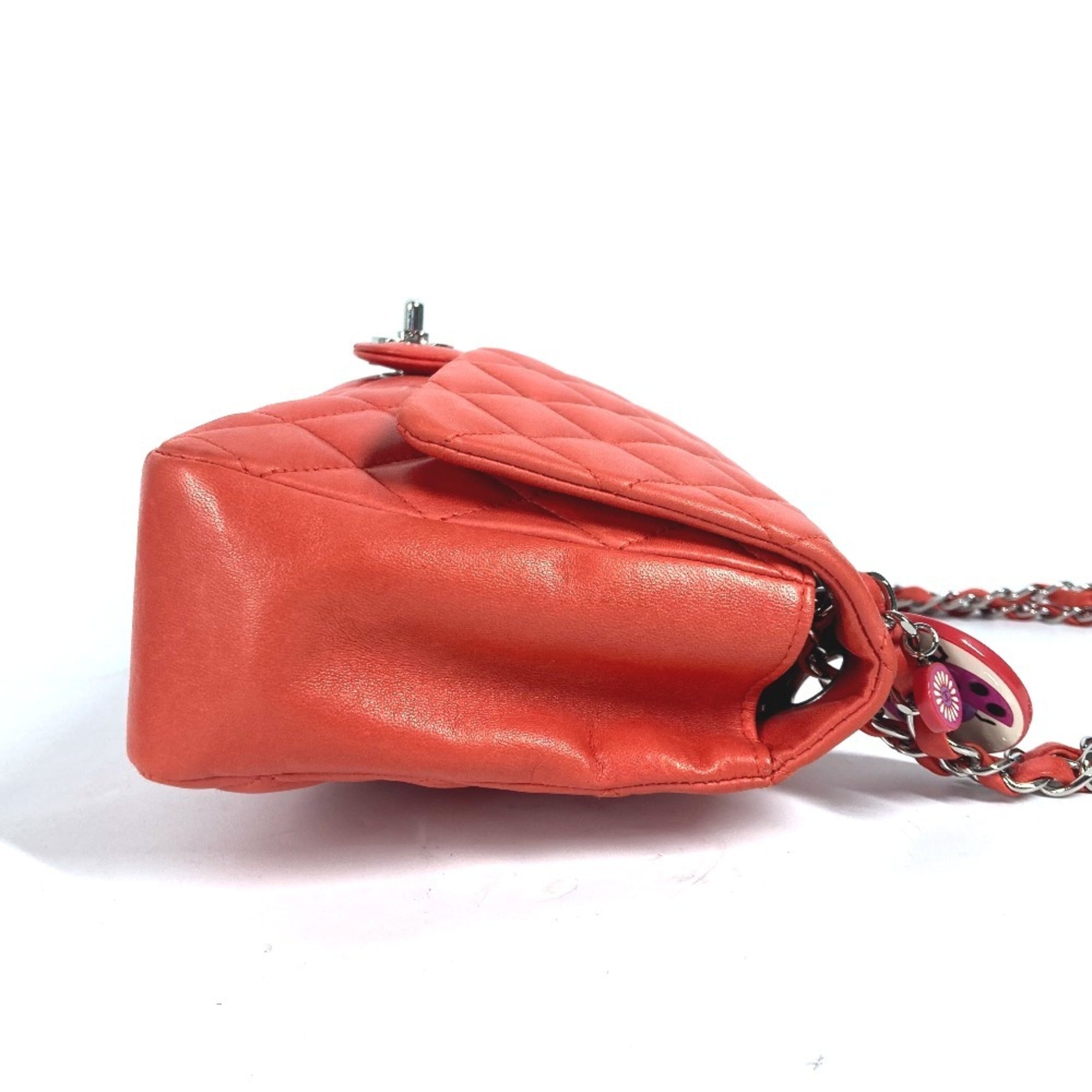 Chanel Red Color Leather Shoulder Bag (Pre-Owned)