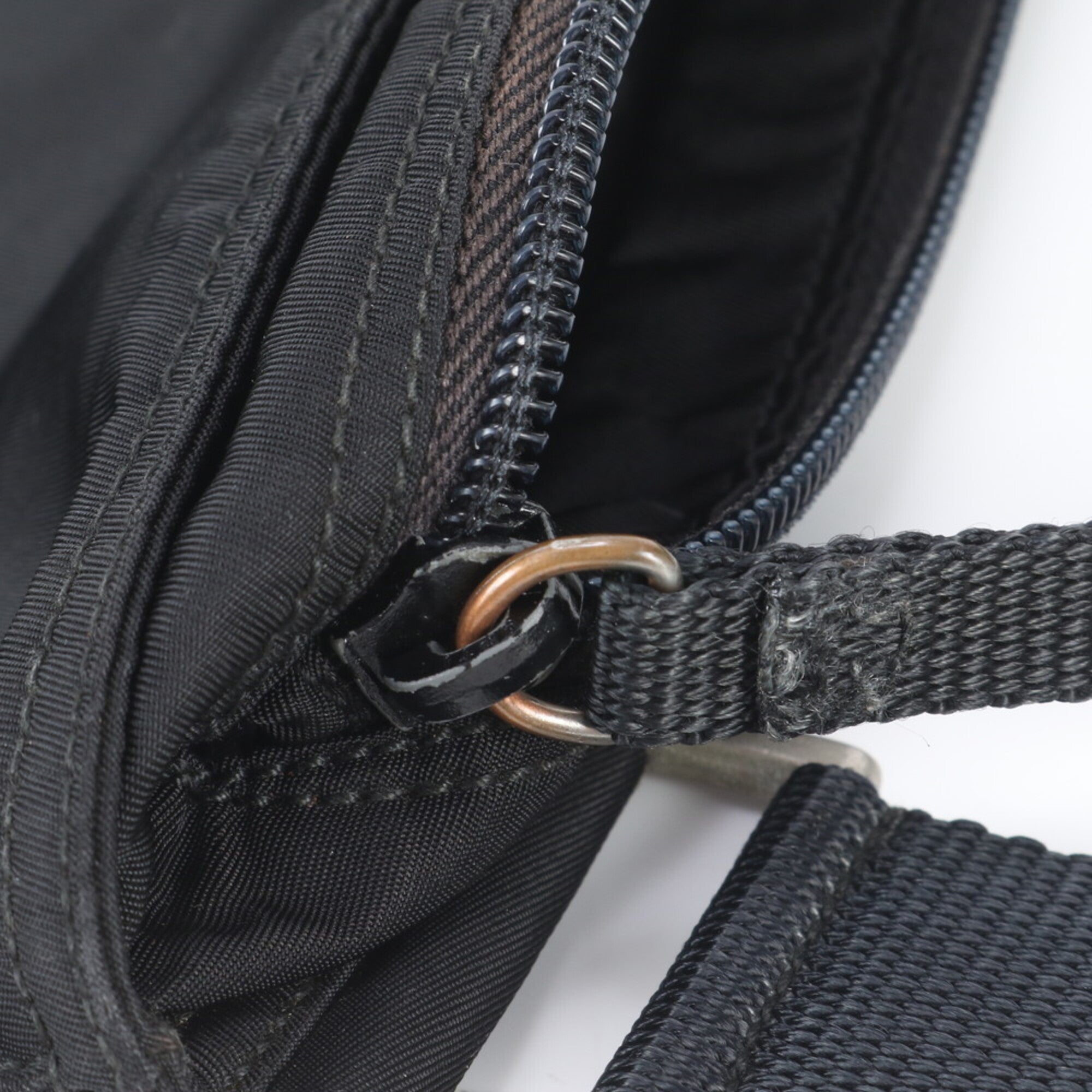 Prada Black Messenger Bag Shoulder Bag (Pre-Owned)