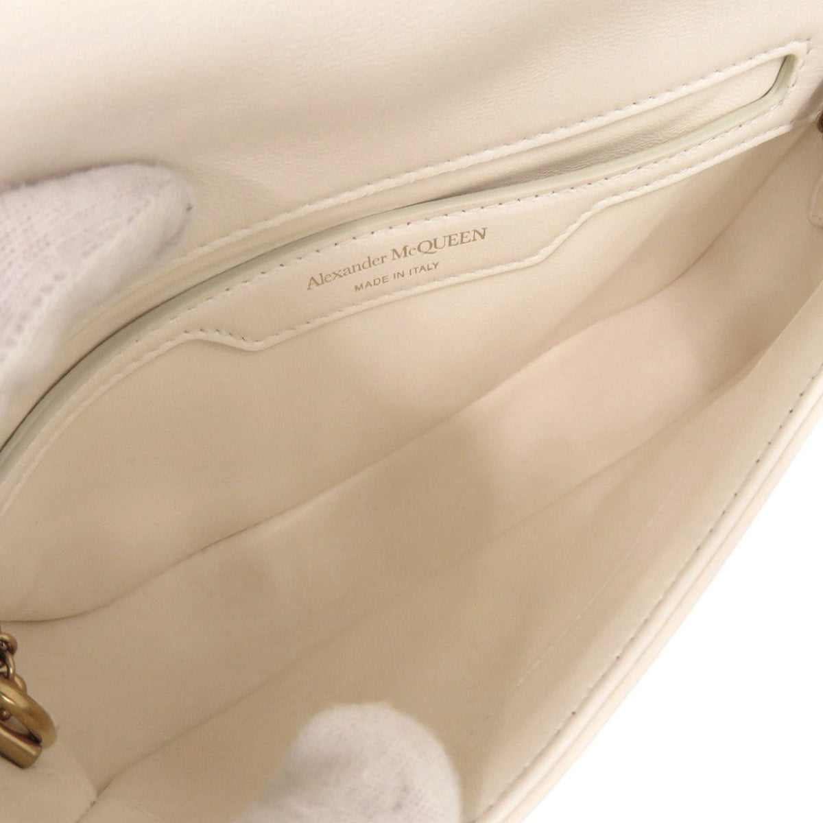 Alexander Mcqueen Ivory Leather Shoulder Bag (Pre-Owned)