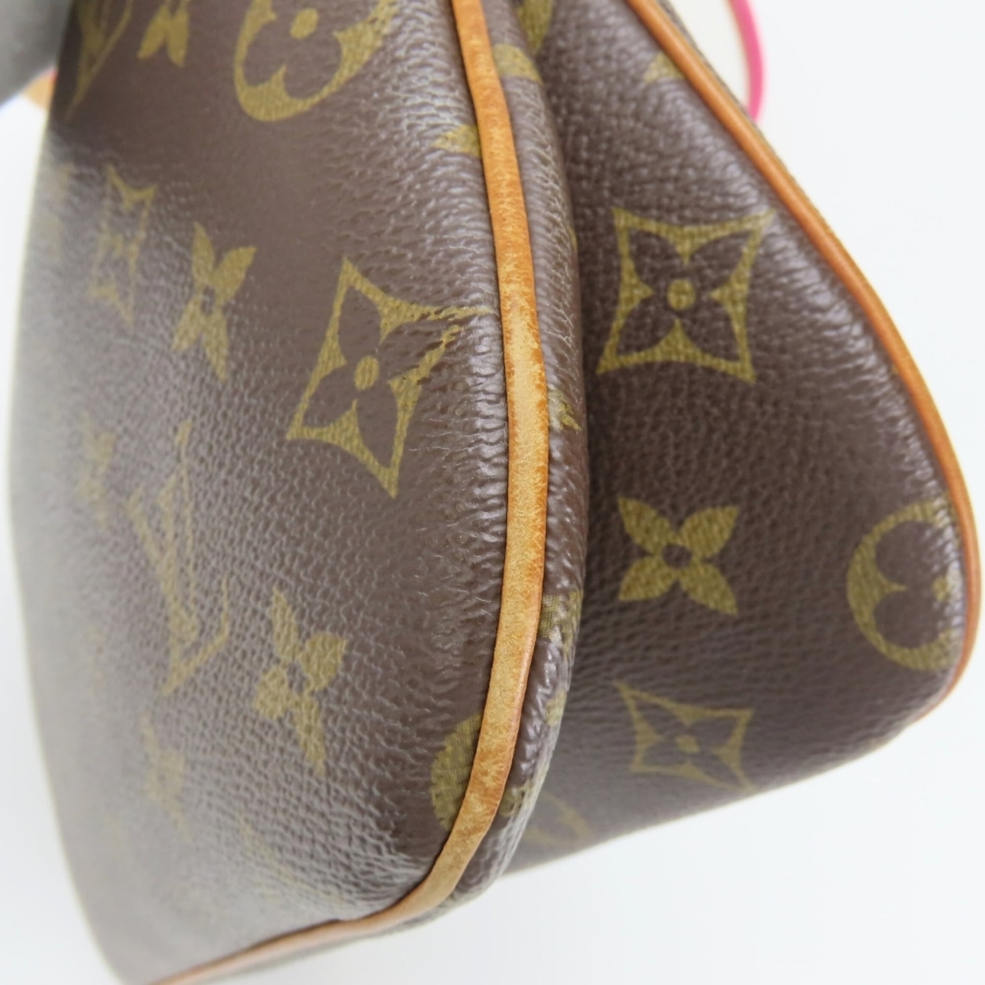 Louis Vuitton Brown Leather Shoulder Bag (Pre-Owned)