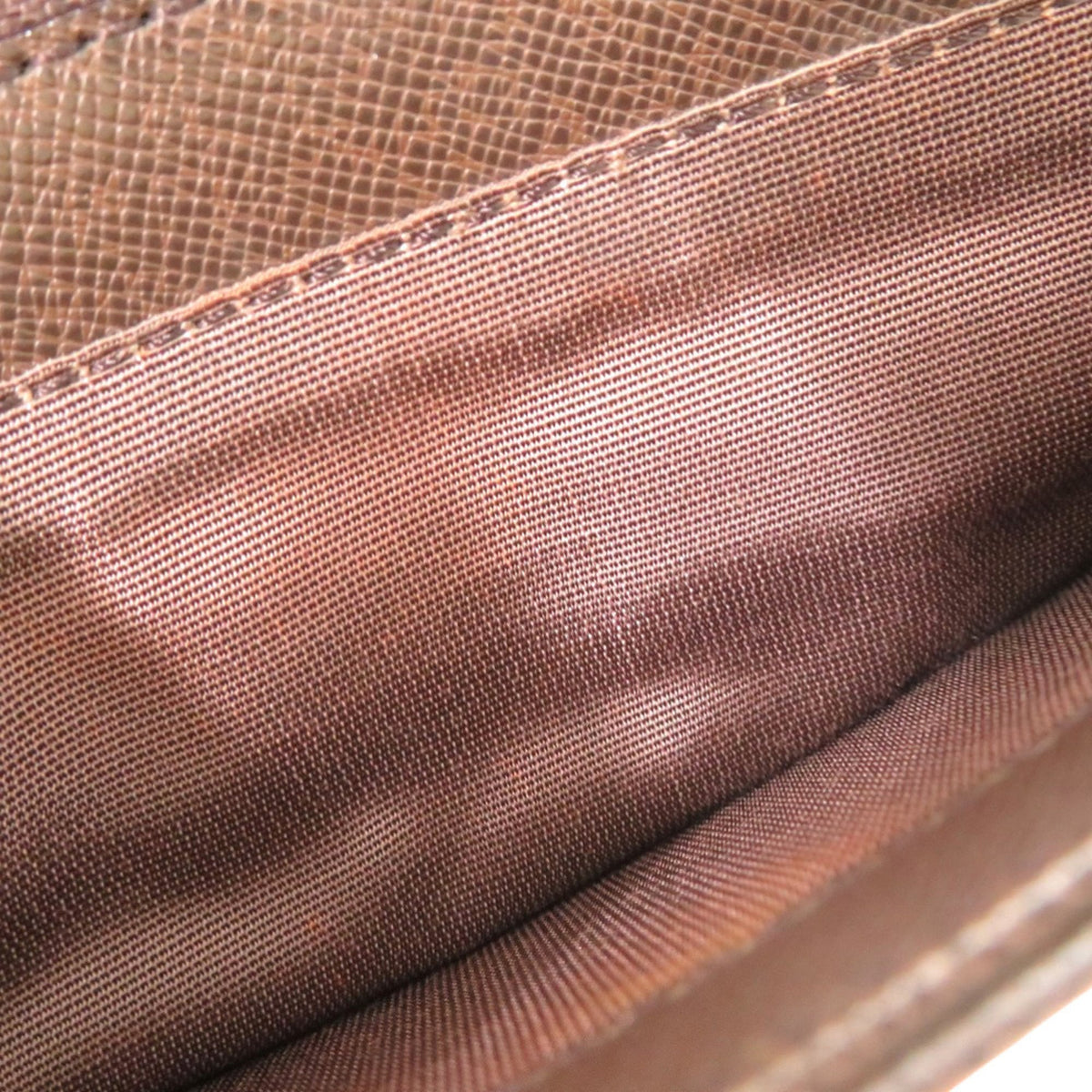 Burberry Beige Brown Leather Shoulder Bag (Pre-Owned)