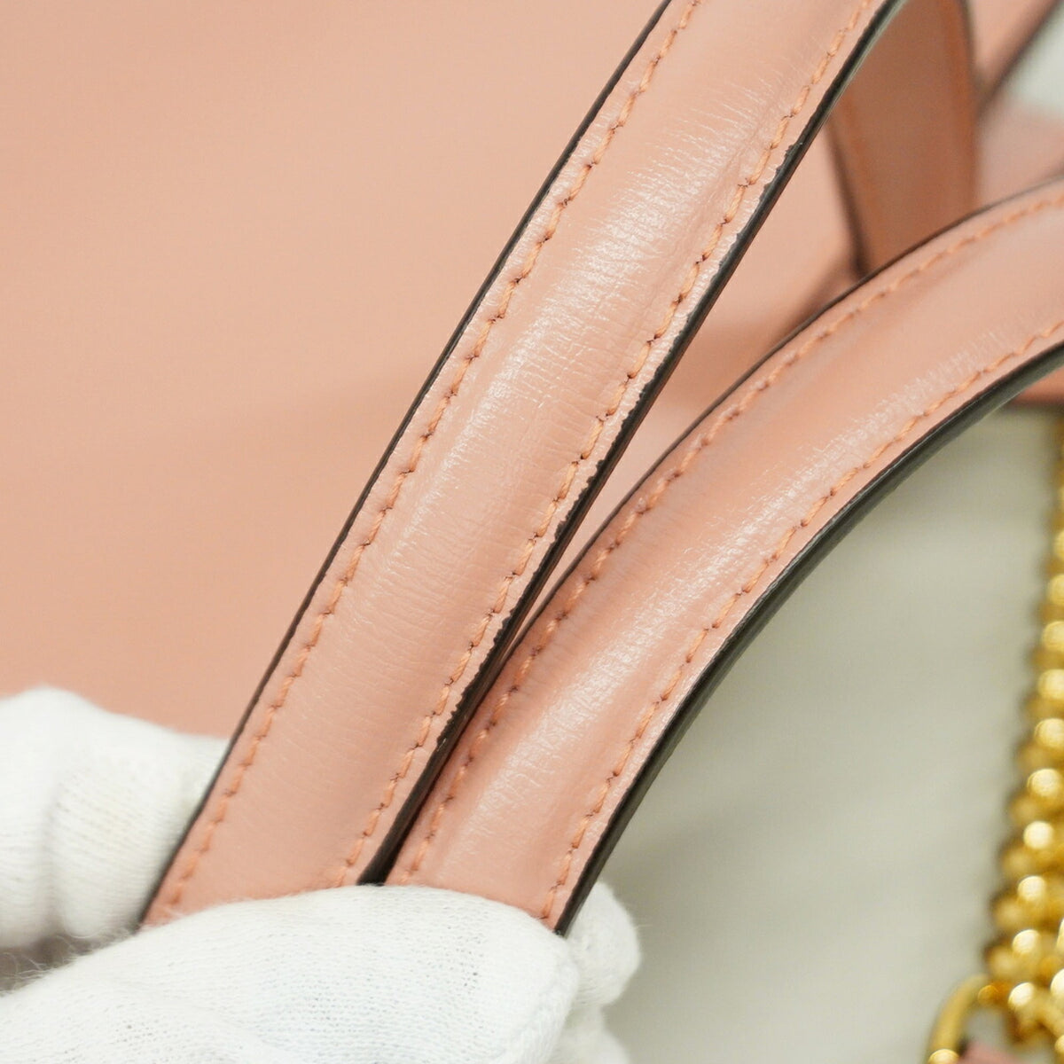 Salvatore Ferragamo Pink Beige Leather Handbag (Pre-Owned)