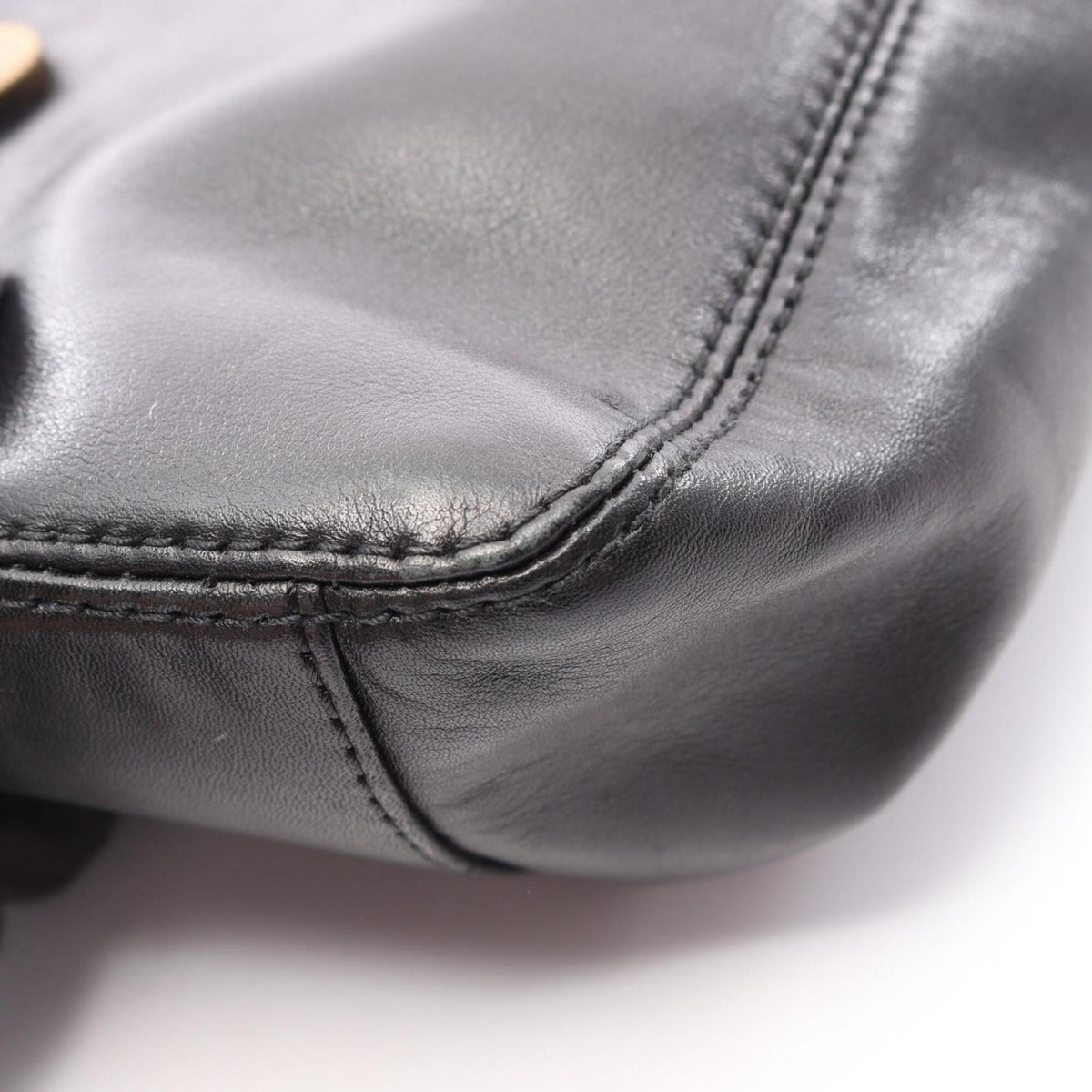 Chanel Black Leather Handbag Shoulder Bag (Pre-Owned)