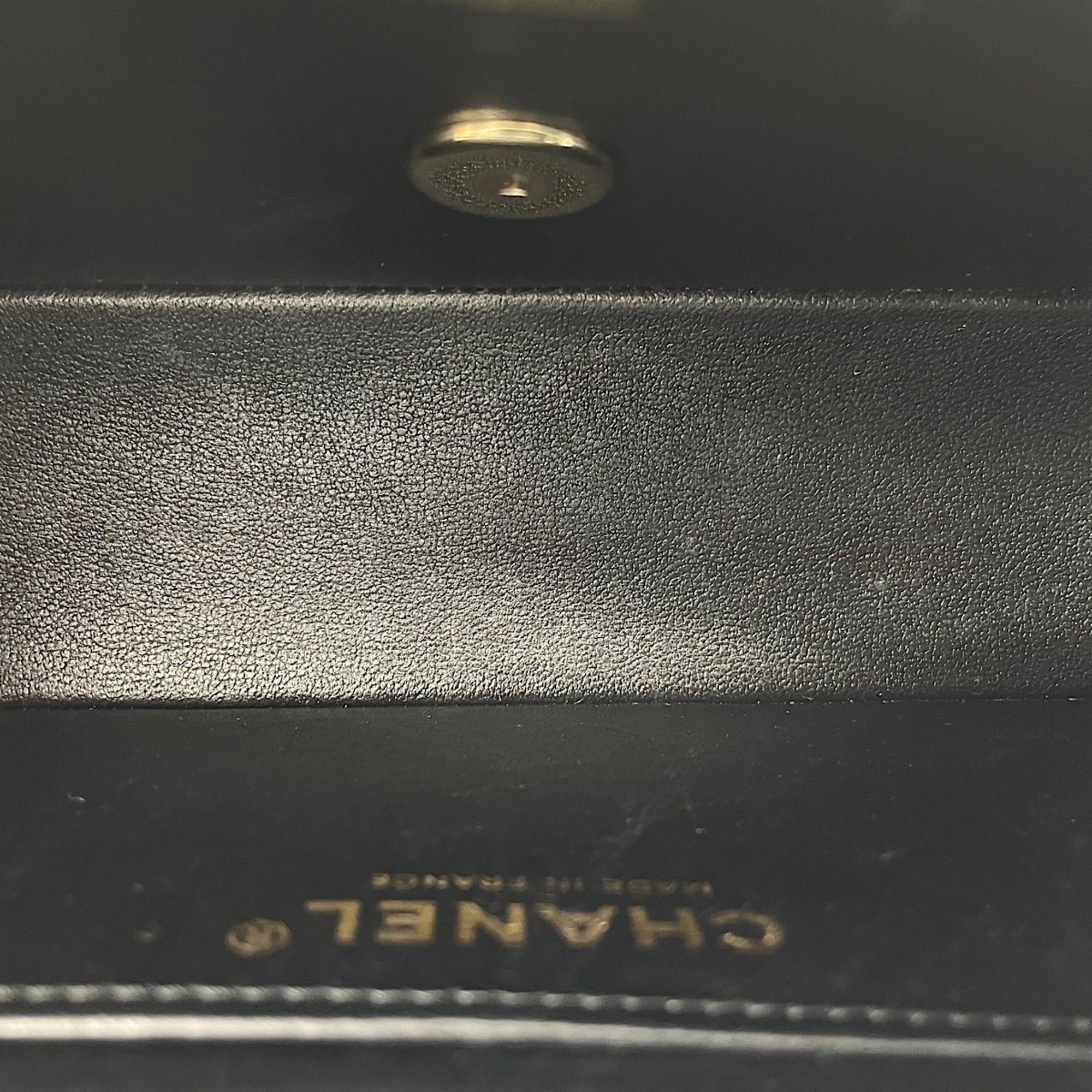 Chanel Black Shoulder Bag (Pre-Owned)